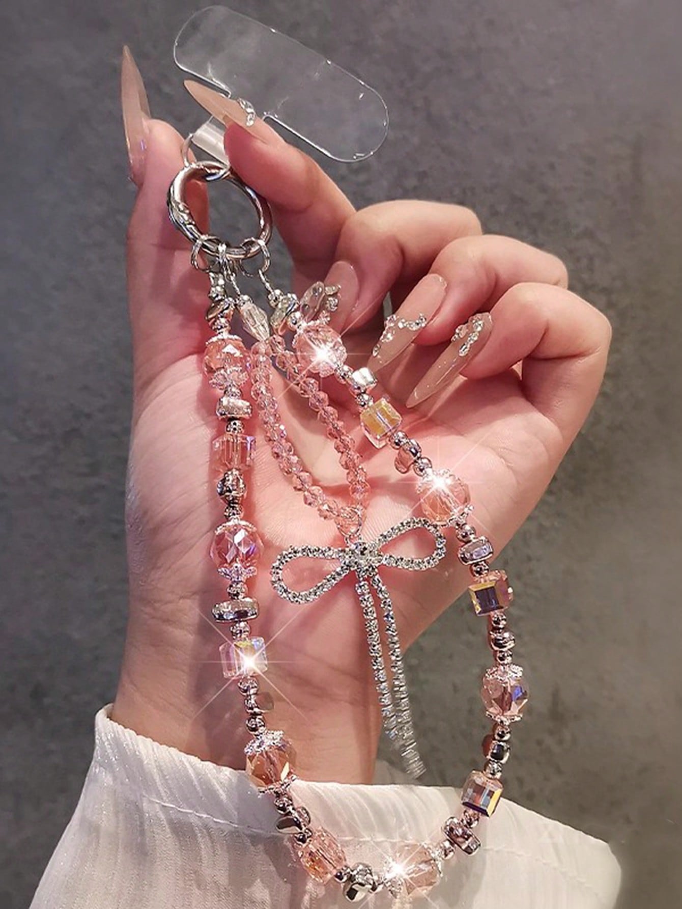 Butterfly Decor Phone Lanyard For Women, Delicate Crystal Pendant Wrist Short Beaded Accessory, Outdoor Travel Shopping Anti-Lost Phone Strap, Fashionable Phone Case Hanging Rope
