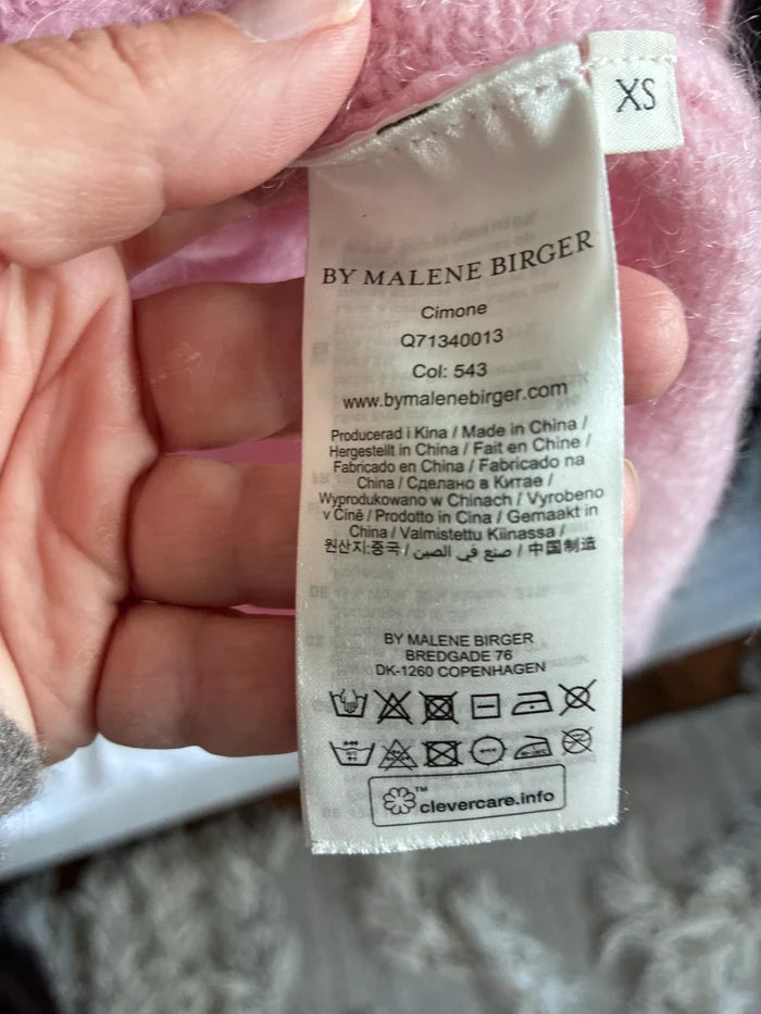 By Malene Birger Cimone-ulltröja