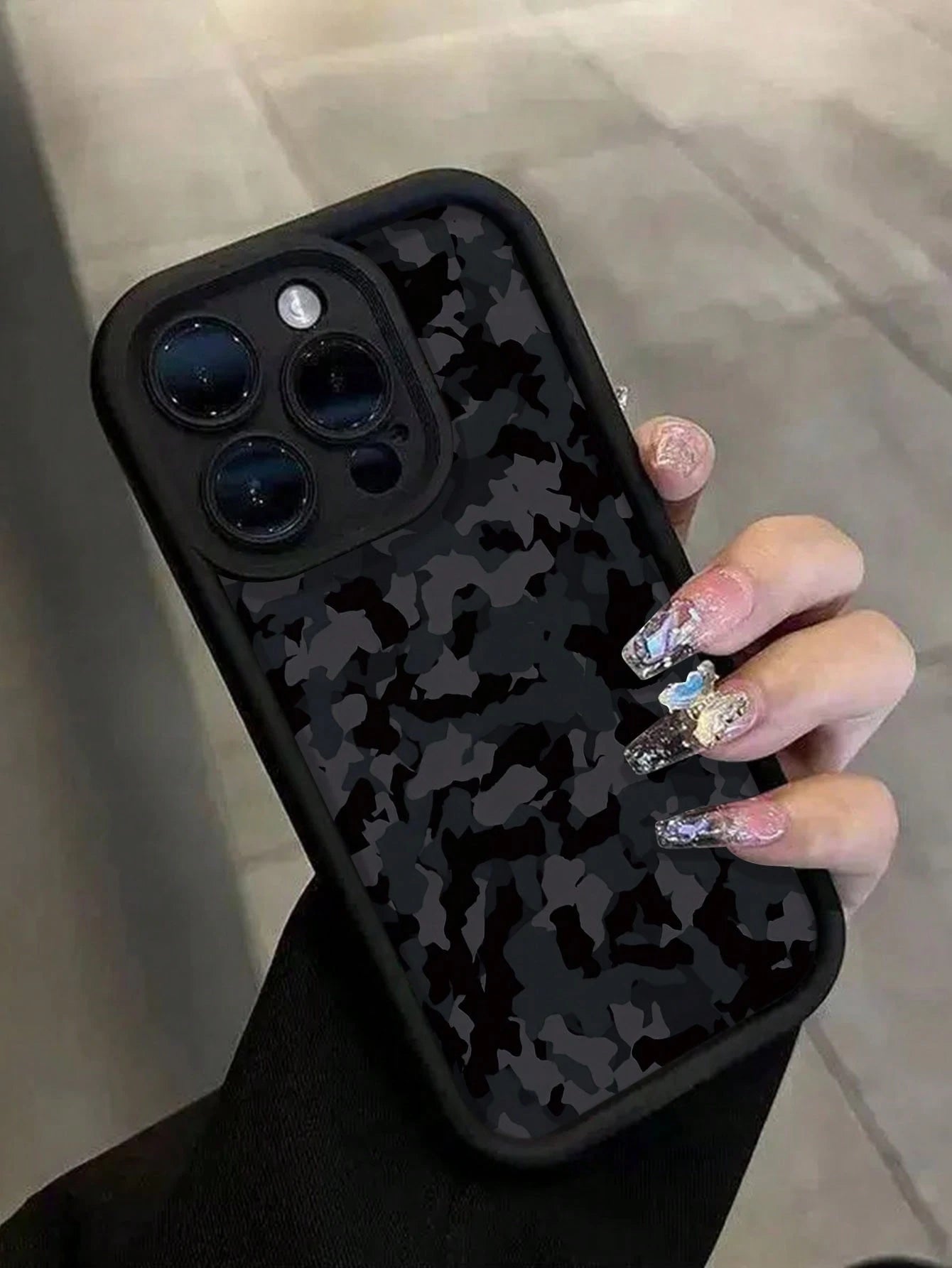 Camouflage Painted Grooved New Black Anti-Drop Thickened Minimalist Fashionable Suitable For Ip 17 Ip 17 Pro Ip 17 Promax Ip16 Promax/Ip 13 Case/Caseip16/Ip15 Painted Ip15Promax Apple P13 Phone Case