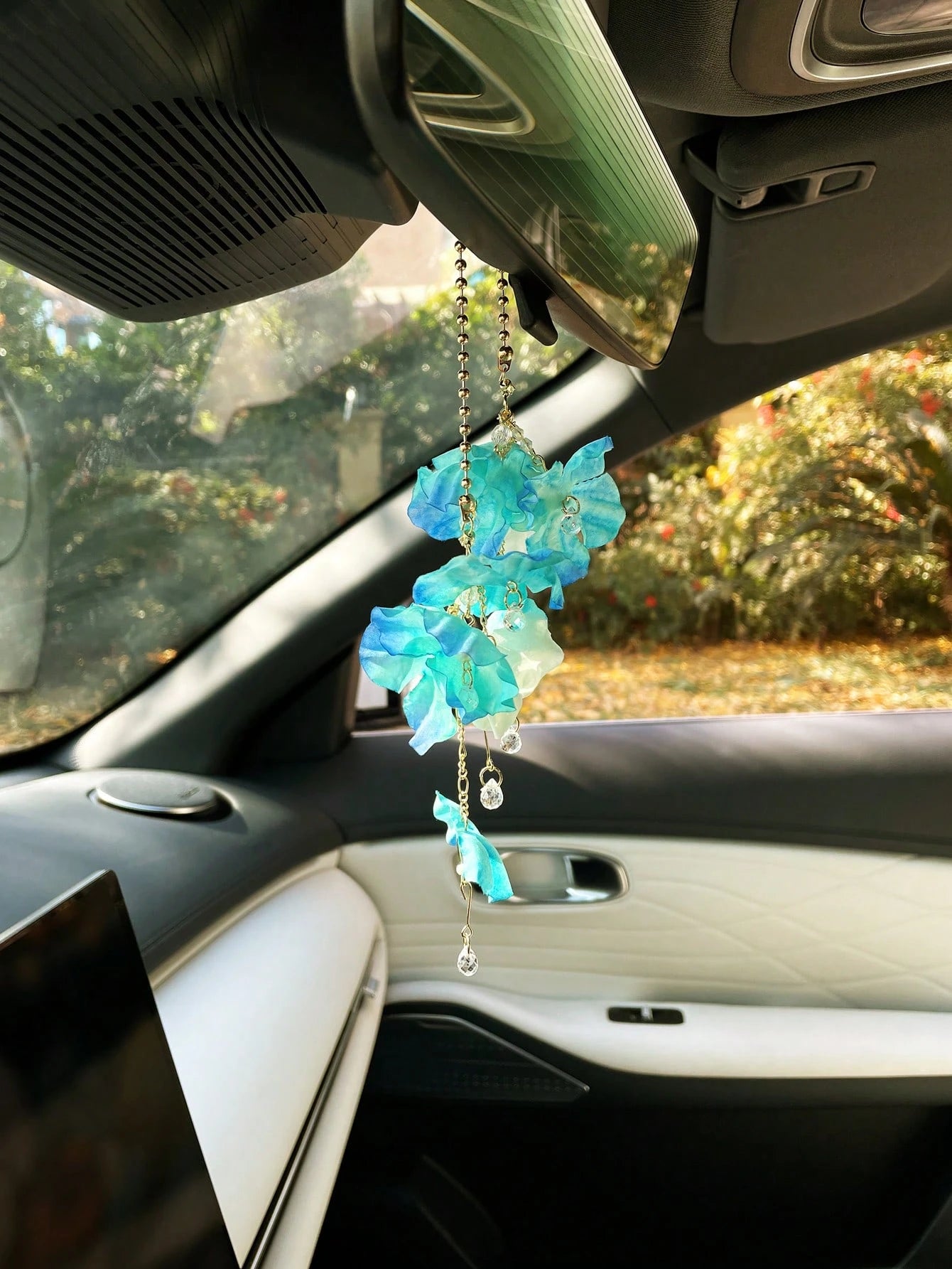 Car Hanging Ornament, Creative Car Rearview Mirror Pendant Decoration, Car Interior Flower Tassel Hanging Accessory