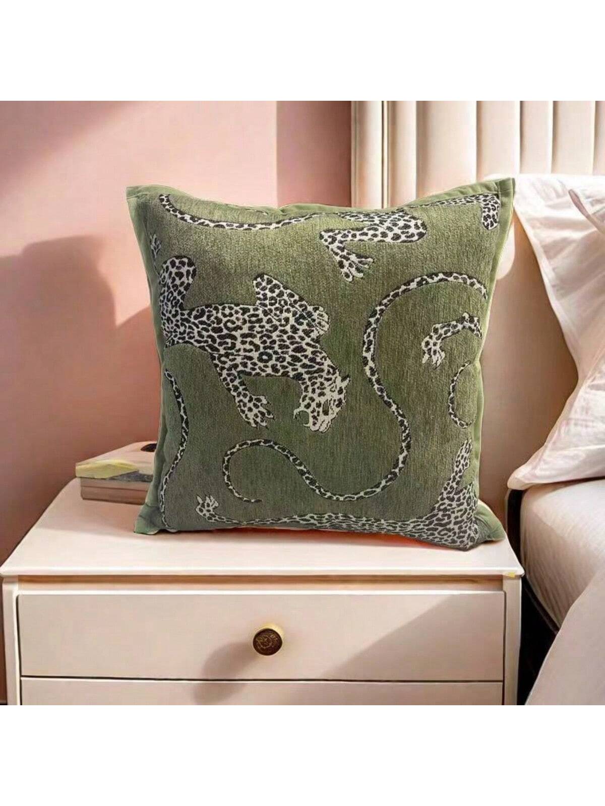 Chenille Jacquard Fabric Leopard Pattern Pillow Cover For Sofa Living Room, Vintage American Pastoral Style Throw Pillow Cushion For Bay Window Home Decor
