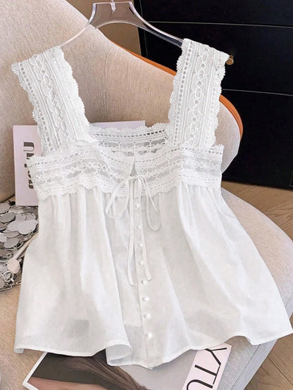 Clasi Plus Size Women French Style White Lace Patchwork Square Collar Sleeveless Top, Loose Hollow Out Cute Elegant Top, Spring/Summer