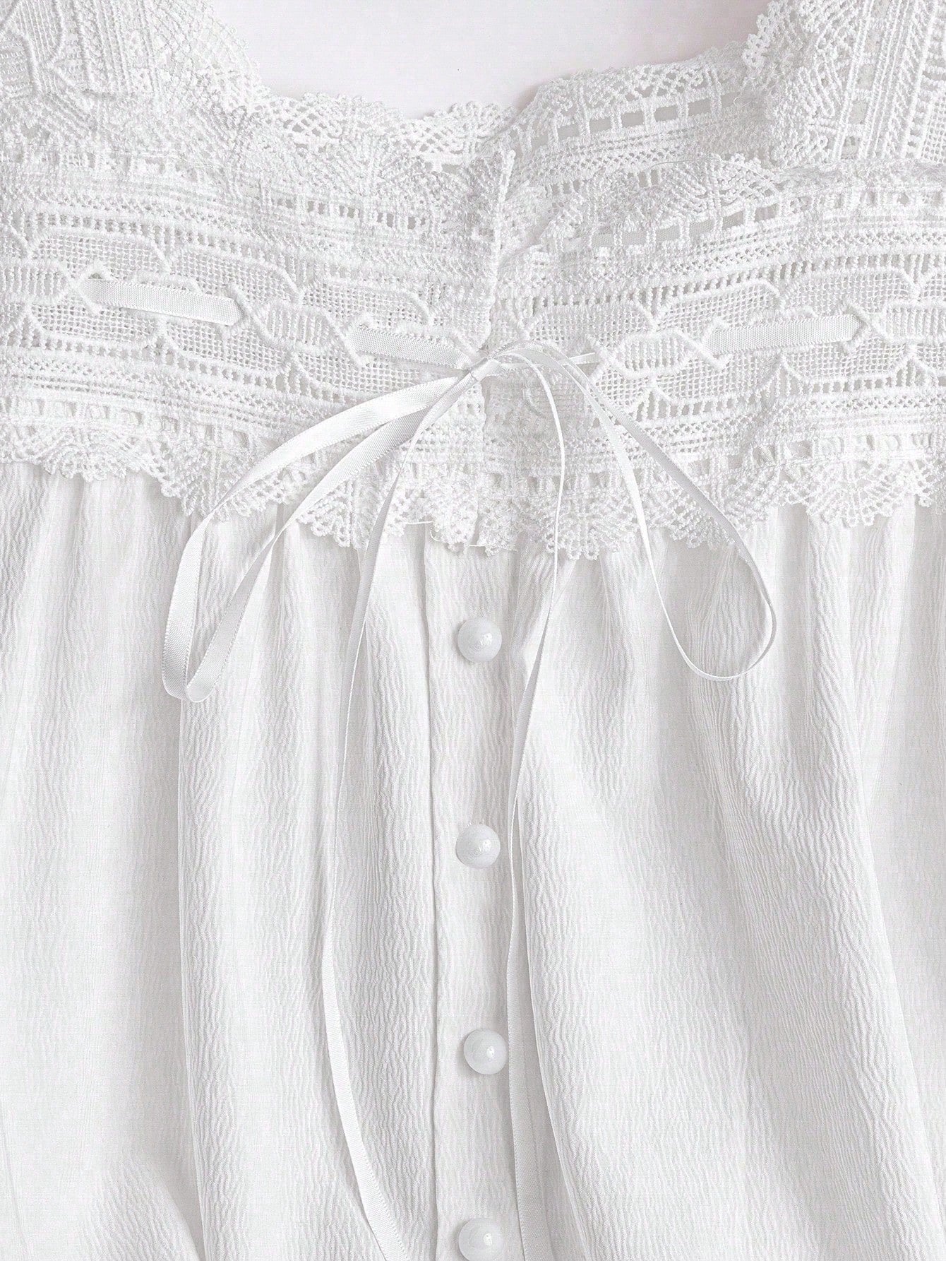 Clasi Plus Size Women French Style White Lace Patchwork Square Collar Sleeveless Top, Loose Hollow Out Cute Elegant Top, Spring/Summer