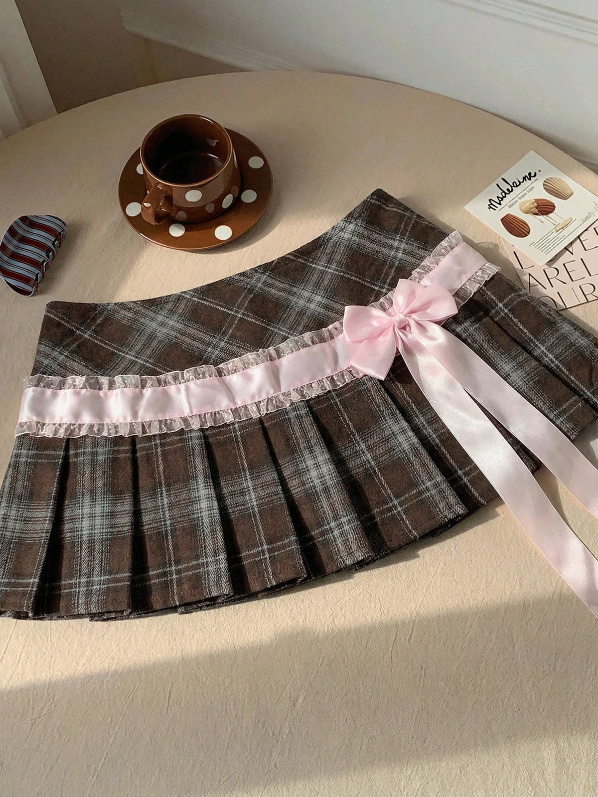 Comfortcana Women's Brown Plaid Pleated Skirt With Lace Bow Decor,Winter Casual School Style For Back-To-School,Christmas,New Year Party,Graduation Ceremony