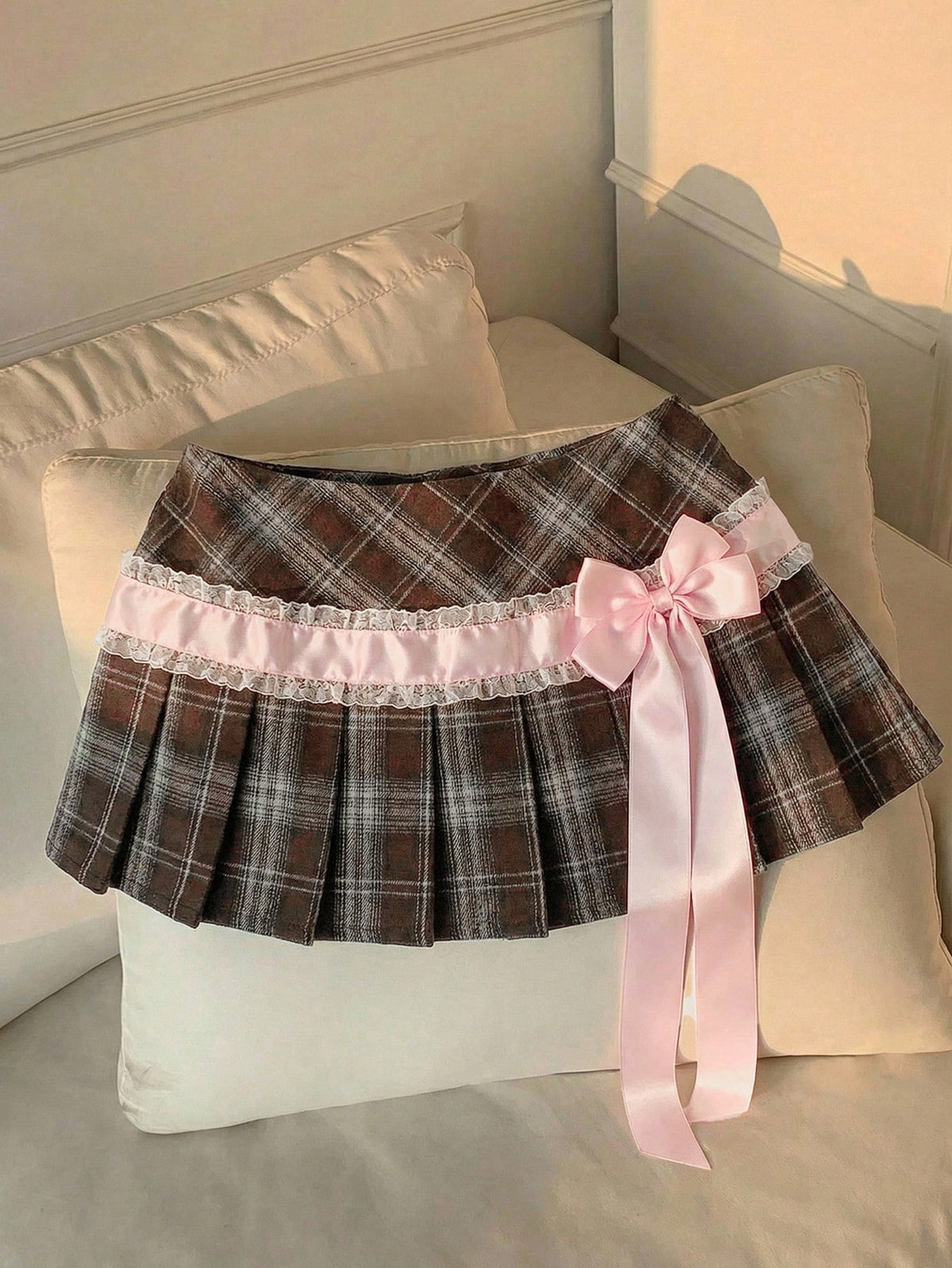Comfortcana Women's Brown Plaid Pleated Skirt With Lace Bow Decor,Winter Casual School Style For Back-To-School,Christmas,New Year Party,Graduation Ceremony