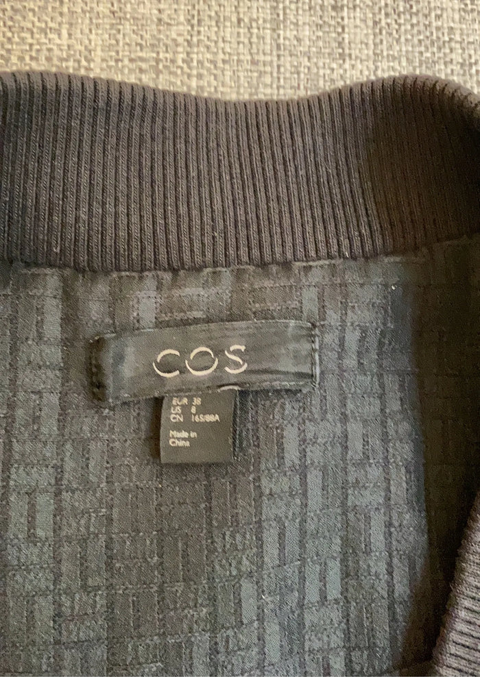 Cos-jacka