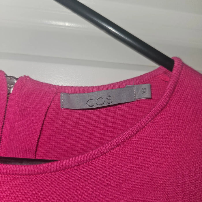 Cos-klänning