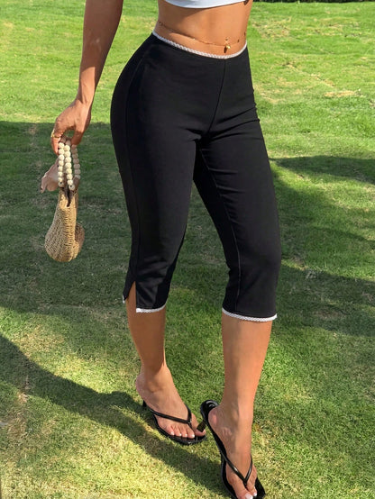 CovetEZ Women's 2 Pieces Set Black And White 95% Cotton Knit Elastic Capri Leggings, Casual Summer Workout Sporty For Beach Boho Music Festivals