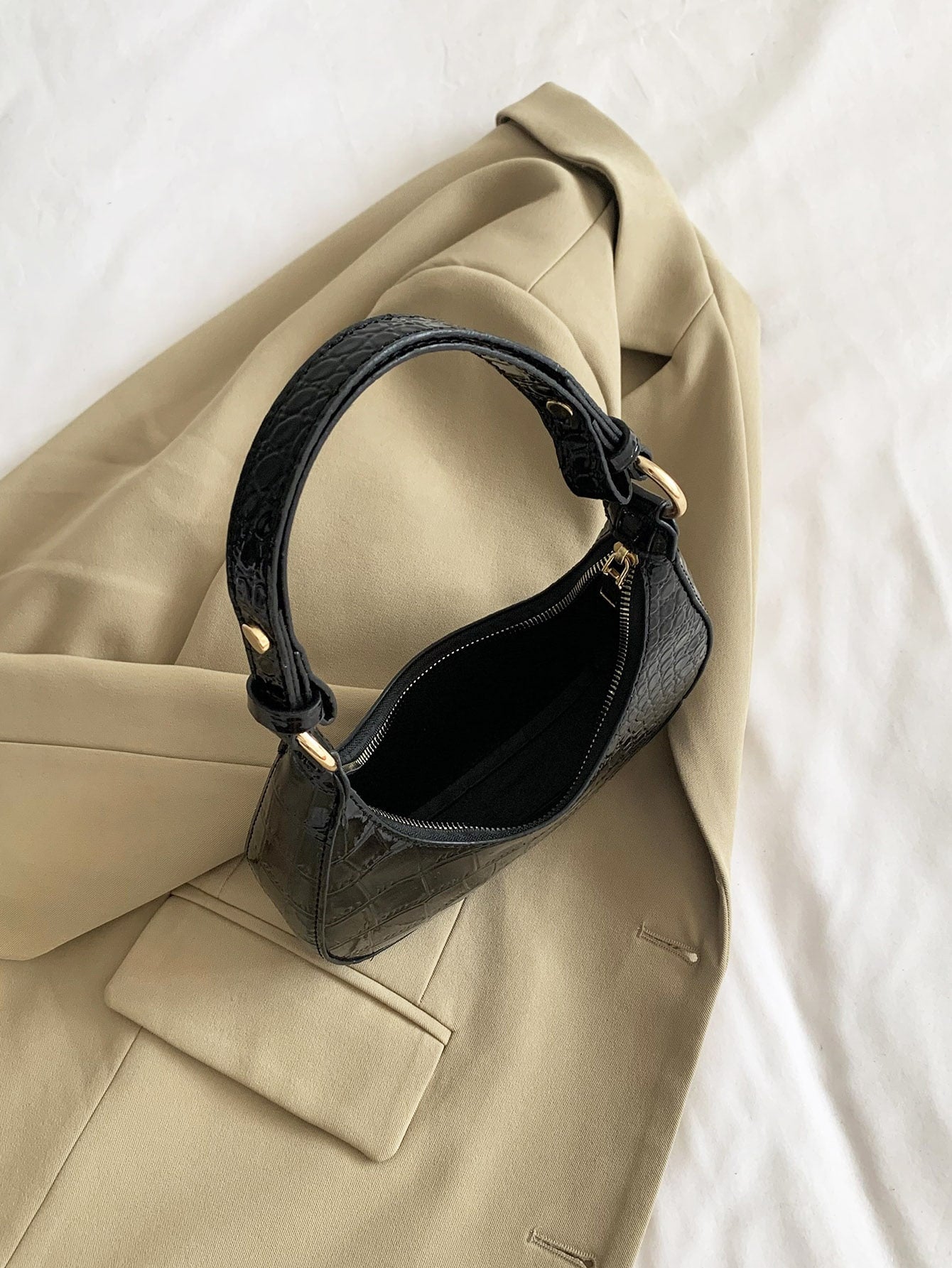 Crocodile Pattern Crescent Bag Shoulder Hobo Bag Women's Stylish Underarm Purse Handbag Waterproof,Lightweight,Business Casual Crocodile Embossed Bag For Teen Girls Women College Students,Rookies & Wh