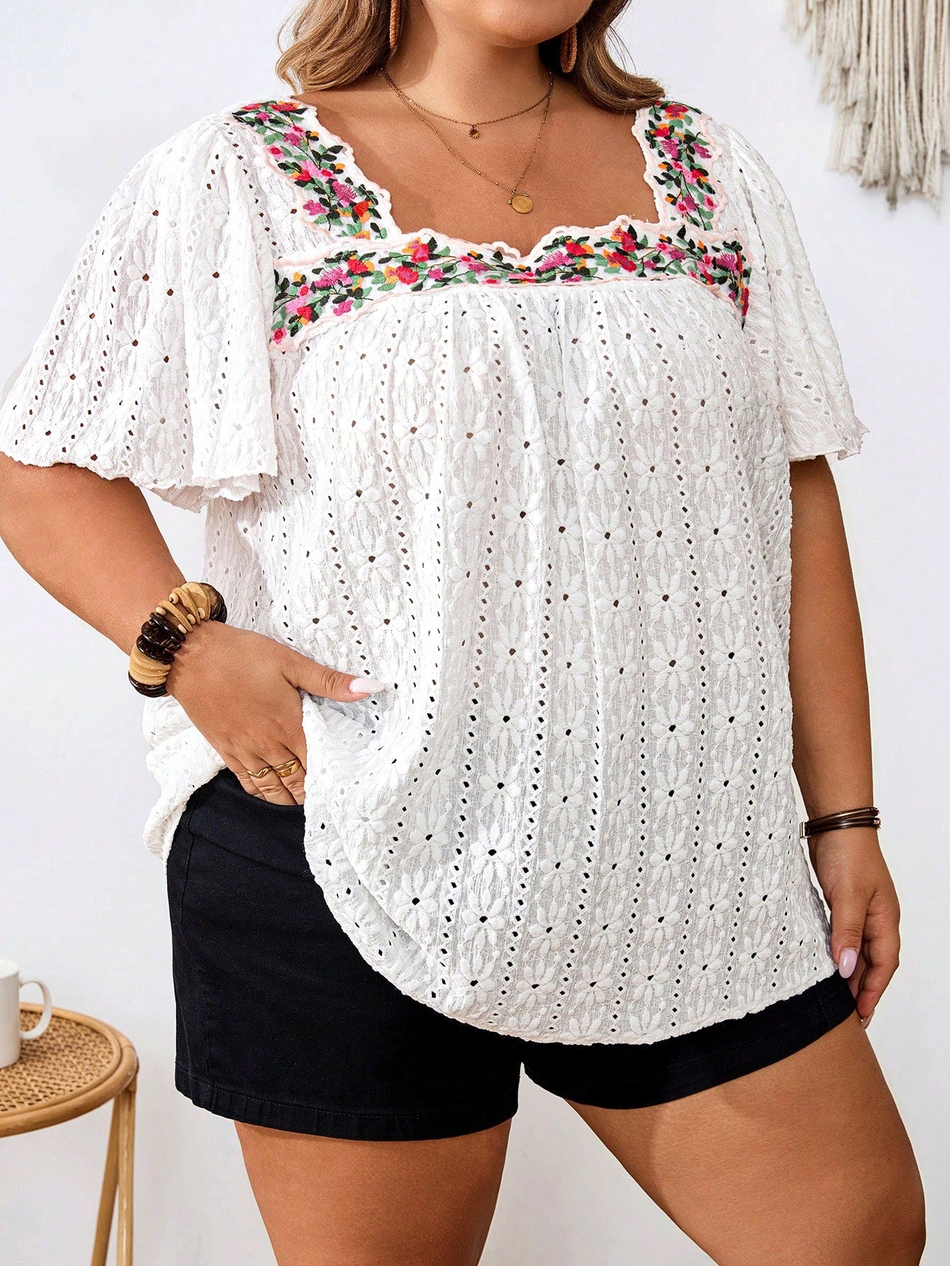 CURVE+ Plus Size White Square Neckline Embroidered Fashionable Top For Woman,Boho Summer Vacation Holiday Bachelorette Party Beach Graduation Tea Party