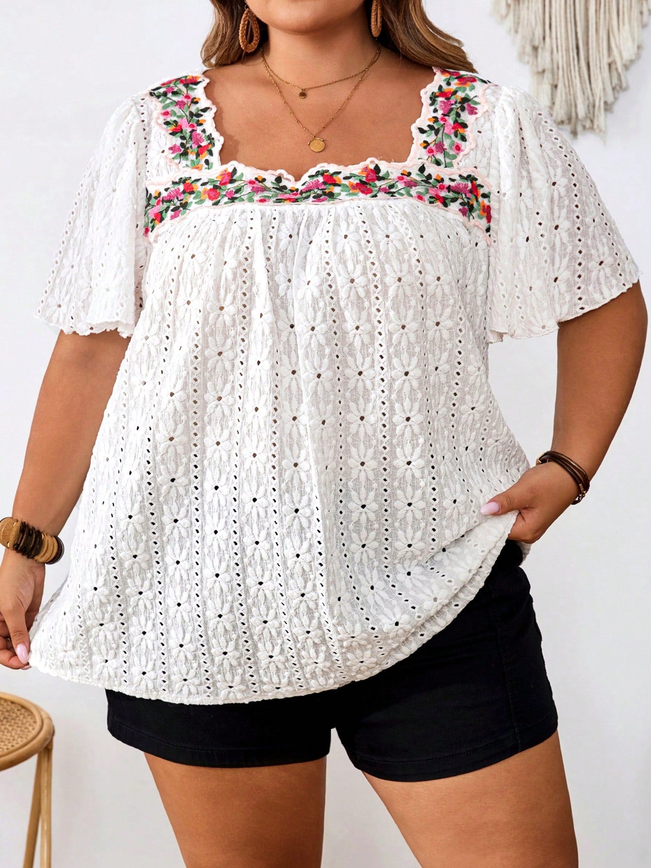 CURVE+ Plus Size White Square Neckline Embroidered Fashionable Top For Woman,Boho Summer Vacation Holiday Bachelorette Party Beach Graduation Tea Party
