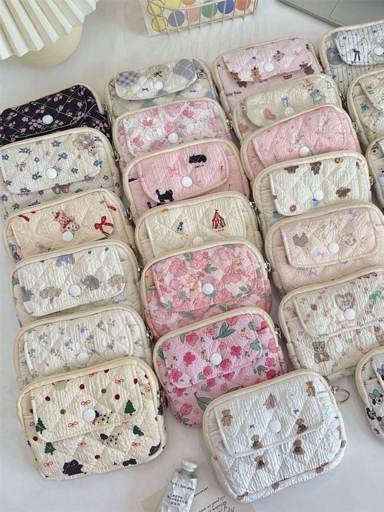 Cute Floral Print Coin Purse Lipstick Bag Cartoon Short Wallet Card Holder Storage Bag Money Bag Kawaii Plush Coin Purse Cute Mini Coin Bag Pouch