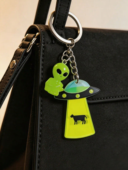 Cute Glowing Alien UFO Keychain, Phone Lanyard, Gift For Friends, Cartoon Alien Pendant For Bags, Earphone Case, Pendant Accessory (Card Not Included)