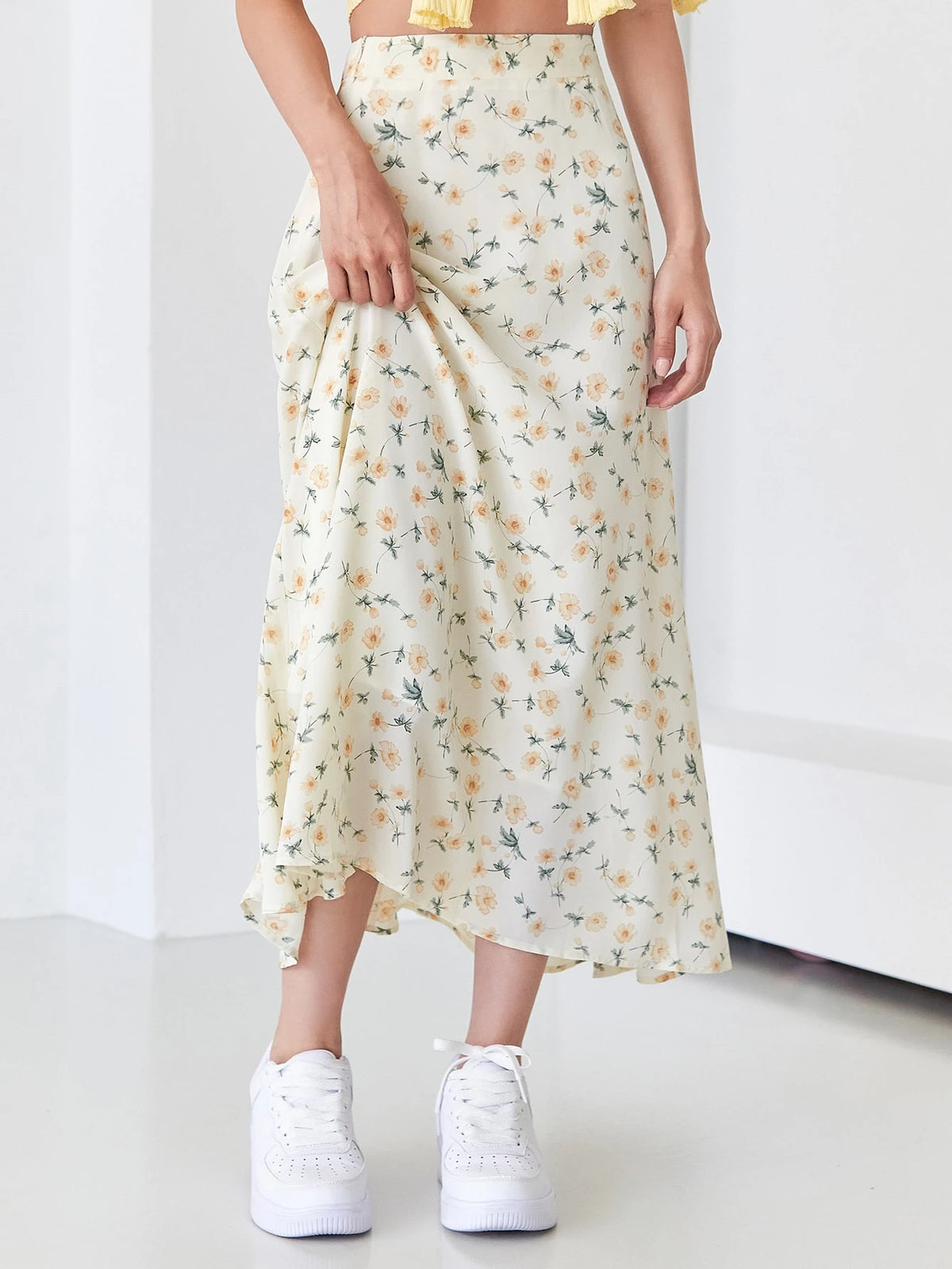 DAZY Allover Floral High Waist Skirt,Ruffle Fall