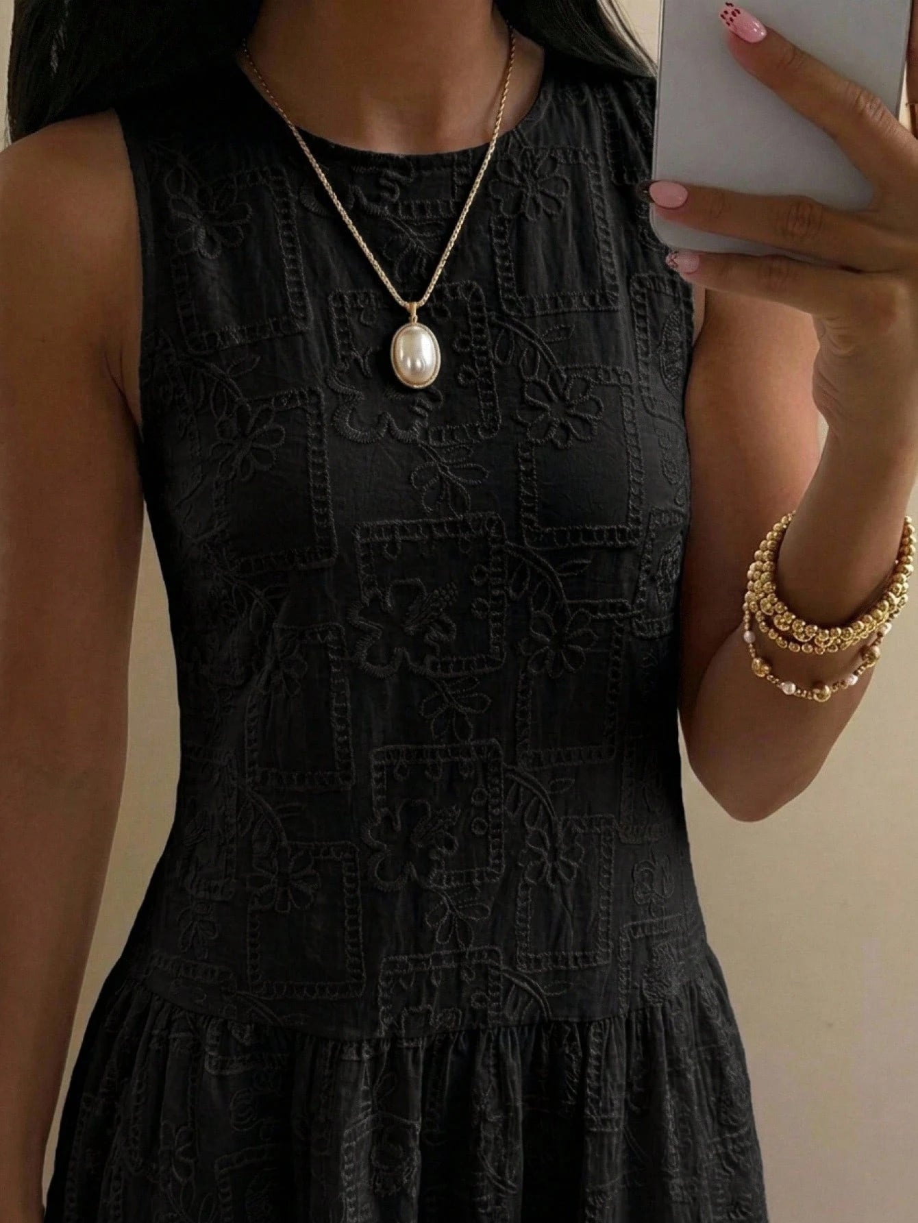 DAZY Round Neck Sleeveless Loose Black Embroidered Lace Fabric Patchwork Ruffle Hem Long Dress For Women