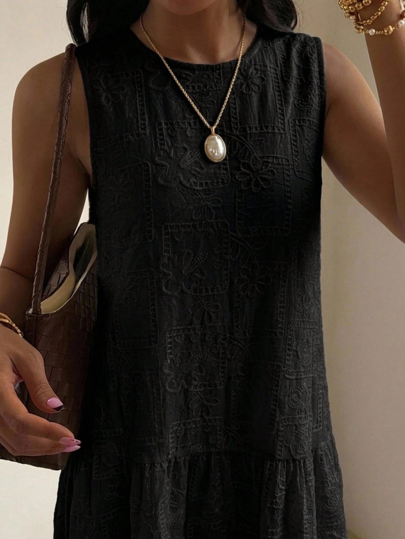 DAZY Round Neck Sleeveless Loose Black Embroidered Lace Fabric Patchwork Ruffle Hem Long Dress For Women