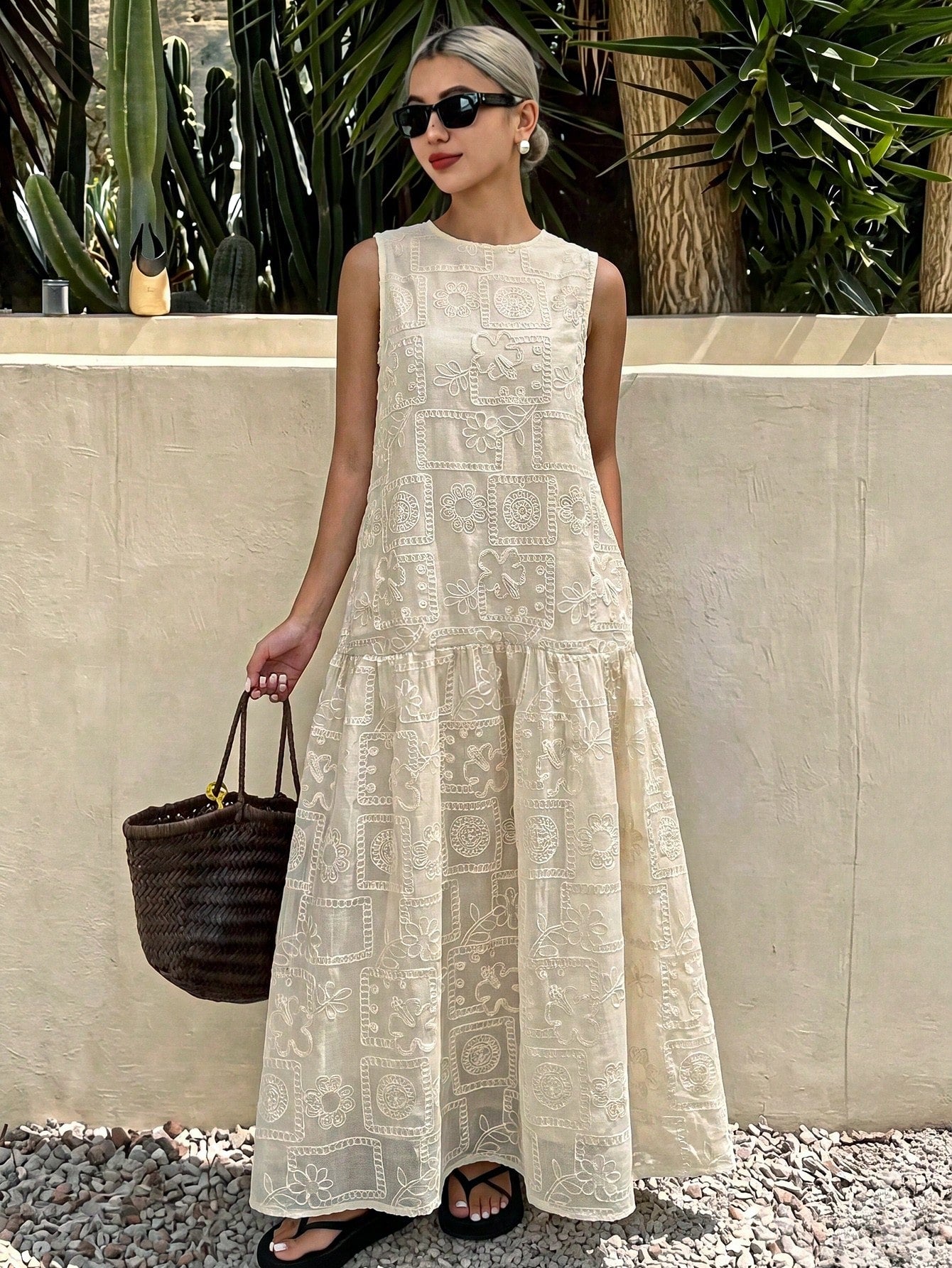 DAZY Round Neck Sleeveless Loose Black Embroidered Lace Fabric Patchwork Ruffle Hem Long Dress For Women