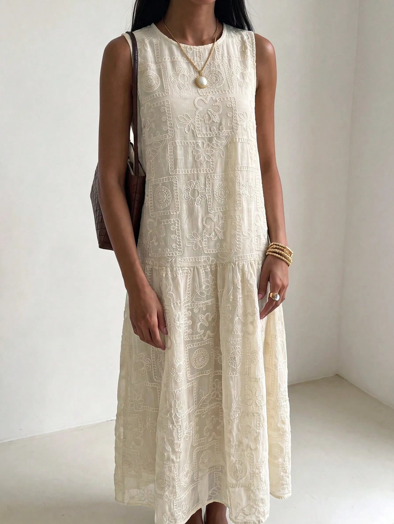 DAZY Round Neck Sleeveless Loose Black Embroidered Lace Fabric Patchwork Ruffle Hem Long Dress For Women