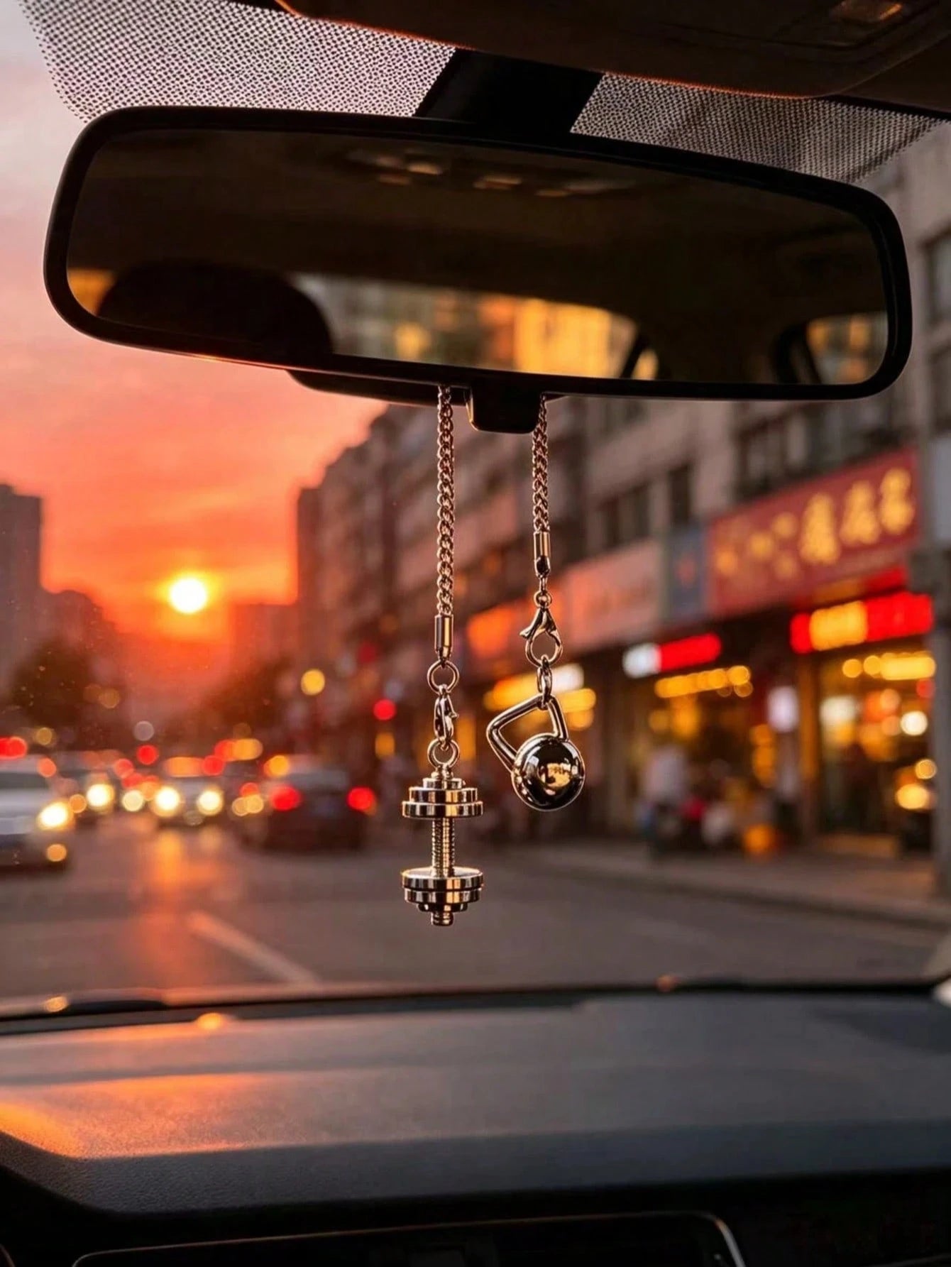 Dumbbell Kettlebell Car Rearview Mirror Hanging Ornament, Fitness Sports Style Metal Chain Car Hanging Pendant, Men's Personalized Car Interior Decoration, Fitness Enthusiast Modified Car Hanging Orna