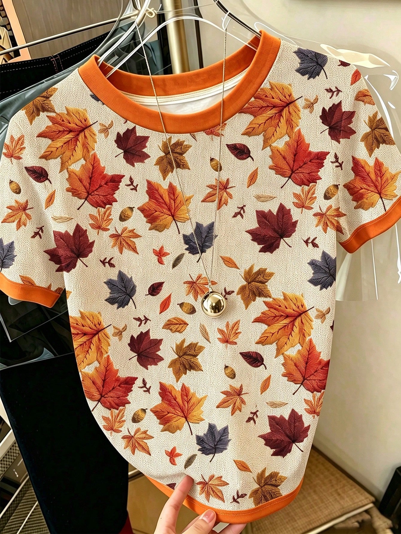 EMERY ROSE Women's Maple Leaf Print Short Sleeve T-Shirt, Cute Summer T-Shirt, Suitable For Halloween Wear