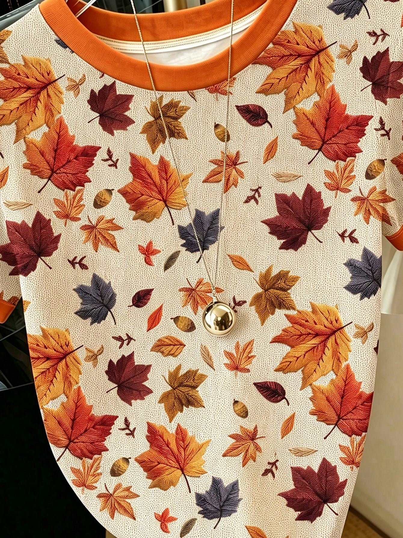 EMERY ROSE Women's Maple Leaf Print Short Sleeve T-Shirt, Cute Summer T-Shirt, Suitable For Halloween Wear