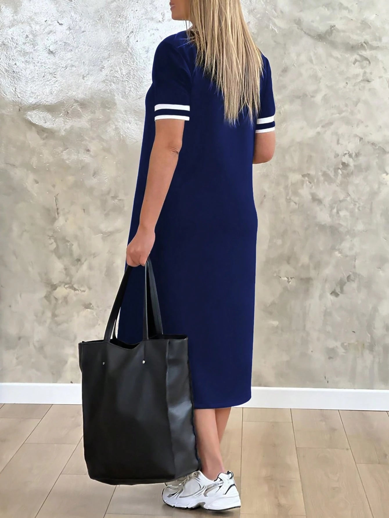 Fashionable Women's Loose & Simple V-Neck Short Sleeve Dress With Slit Hem, Summer Casual Black Elegant
