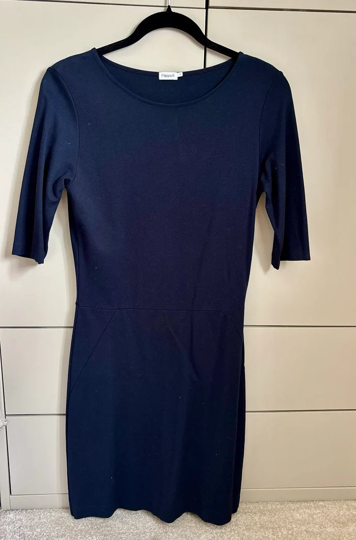 Filippa K-klänning