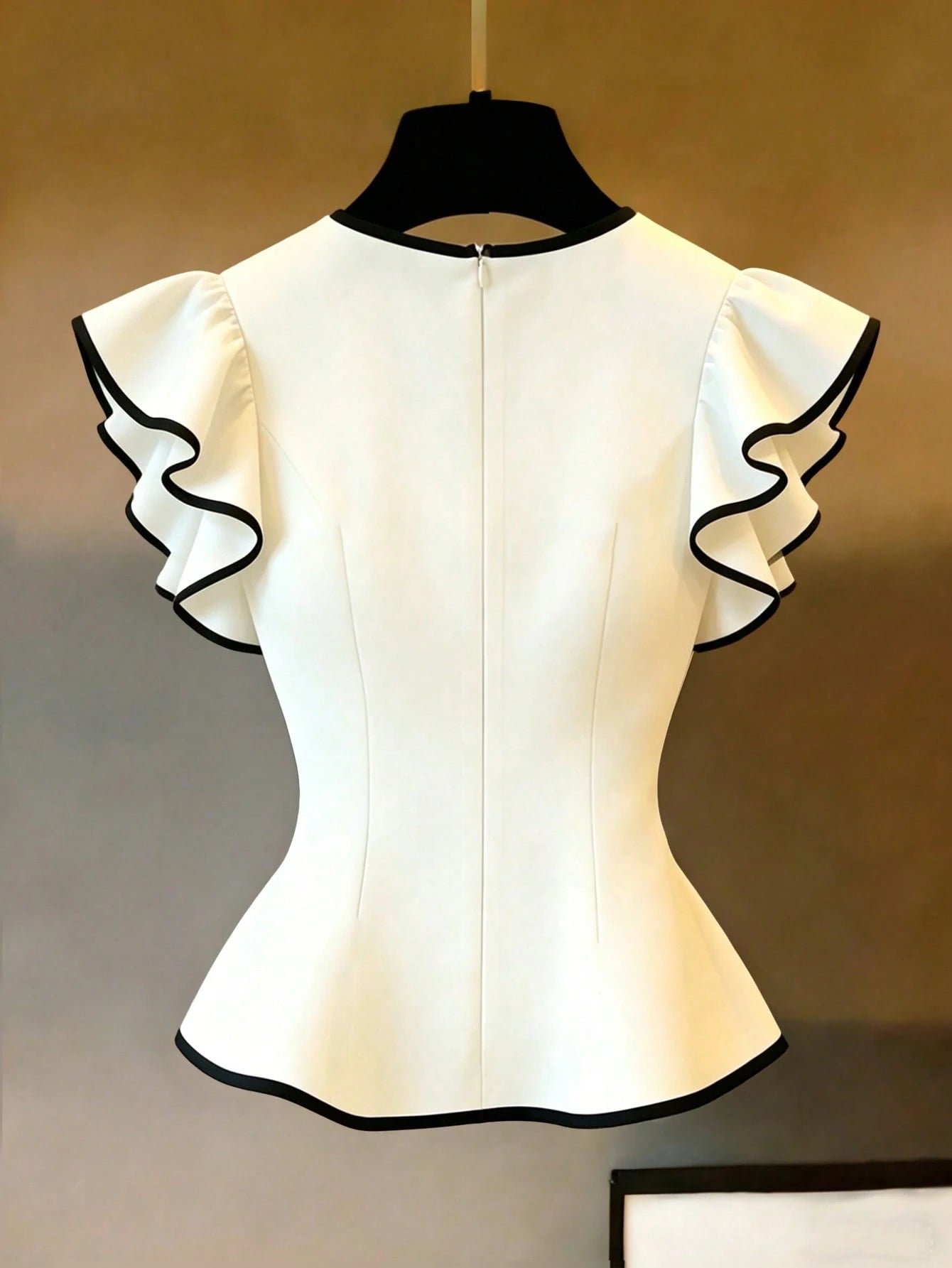Franclia White Round Neck Ruffle Waist Blouse, Black Trim Decor, Women's Cap Sleeve Blouse, Women's Cap Sleeve Shirt, Black And White Contrast Ruffle Flutter Sleeve Women's Blouse, Round Neck Contrast