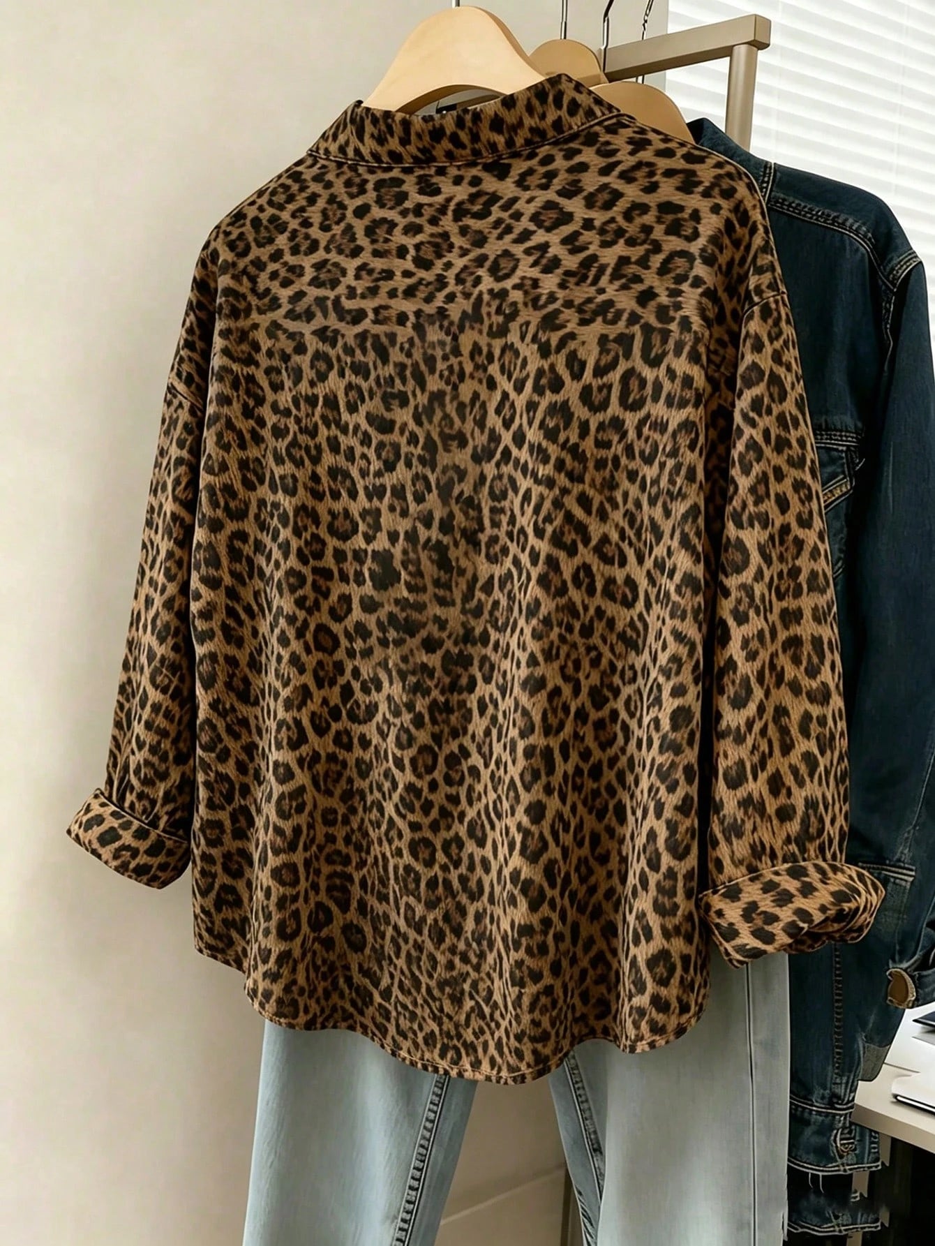 Franclia Women's Brown Checkered Leopard-Print Blouses,Fall Winter Chic Loose-Fit Long-Sleeve Casual Shirts,Everyday Versatile Cheetah Print Button Down Tops