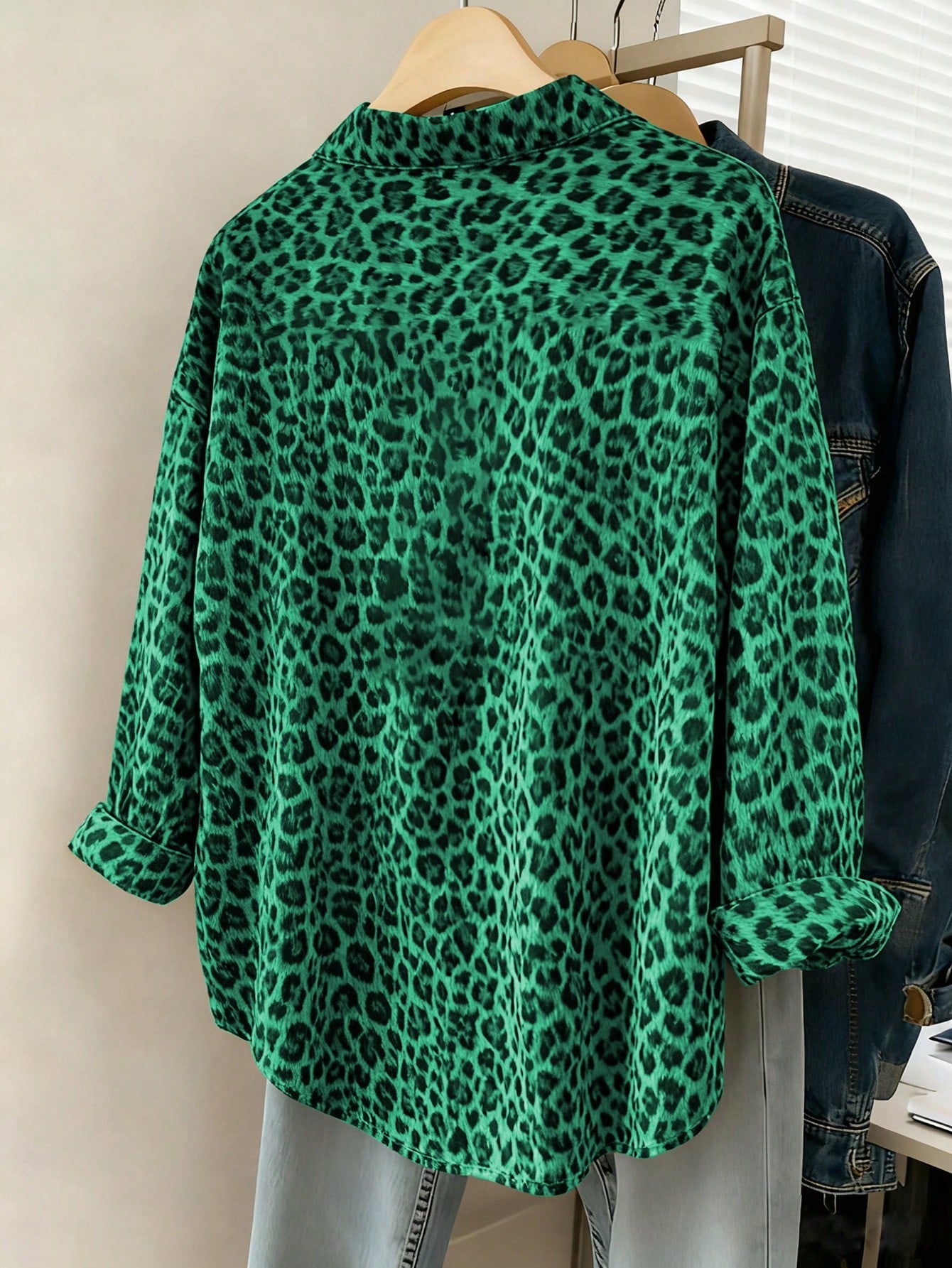Franclia Women's Brown Checkered Leopard-Print Blouses,Fall Winter Chic Loose-Fit Long-Sleeve Casual Shirts,Everyday Versatile Cheetah Print Button Down Tops