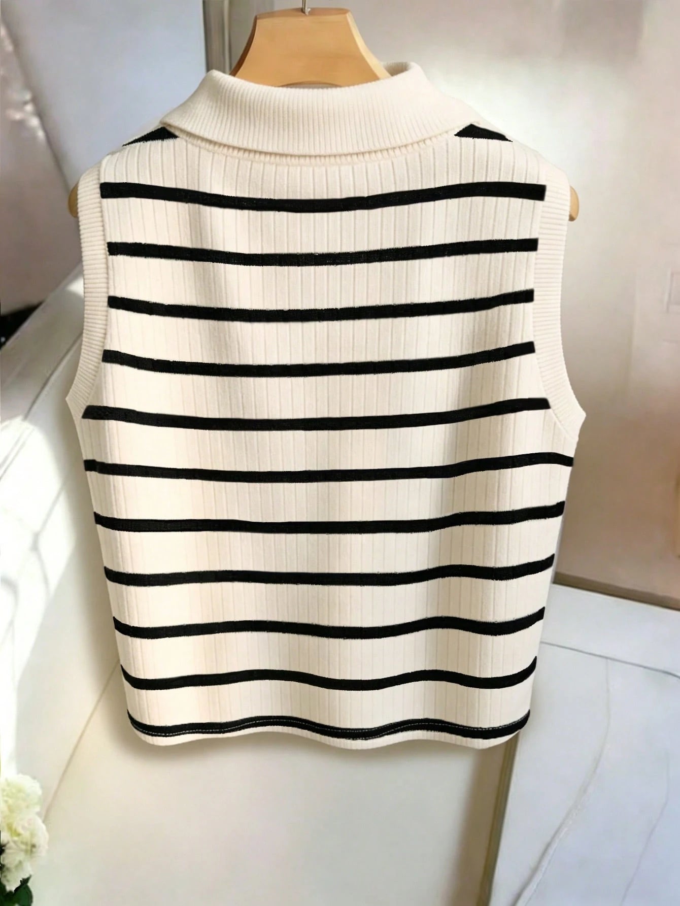Franclia Women's Casual Elegant Knitted Collared Striped Tank Top