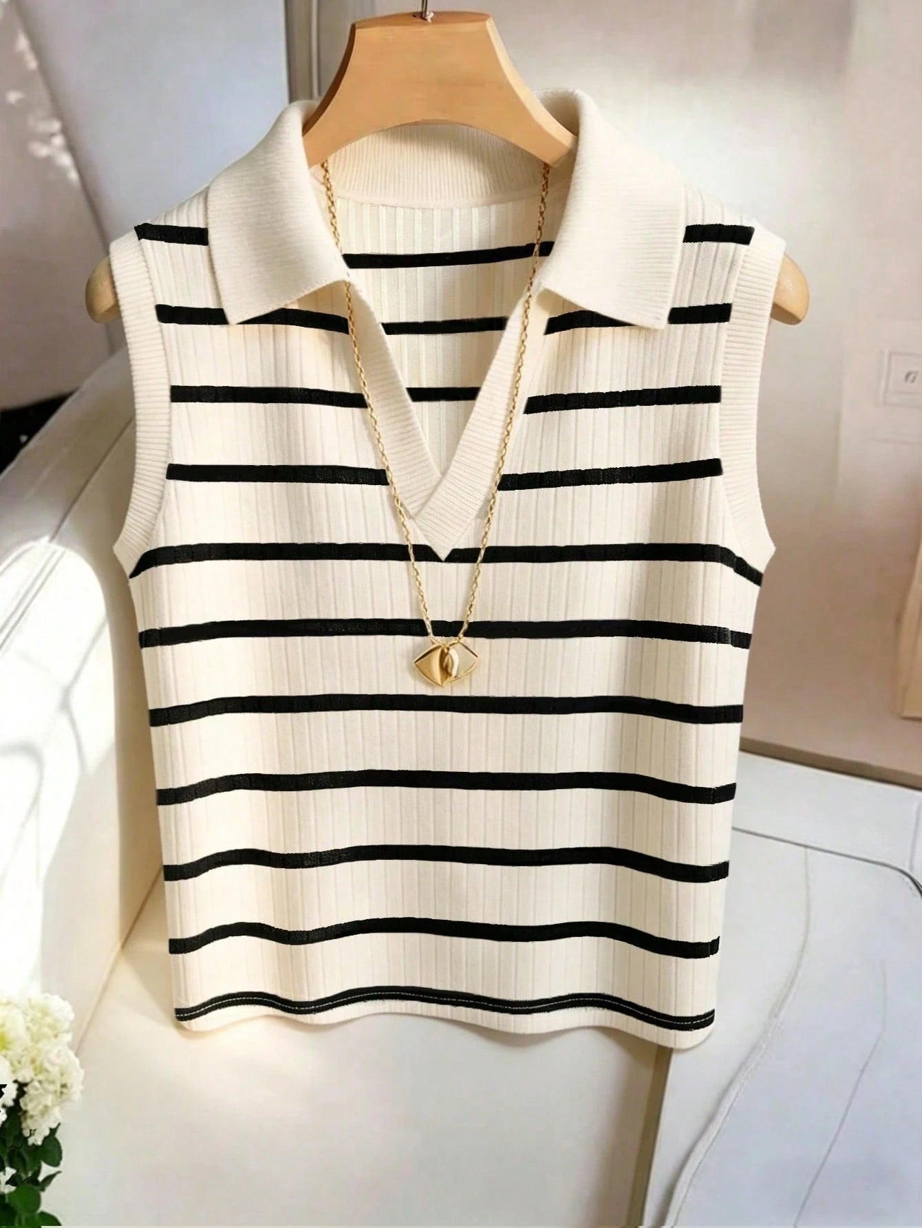 Franclia Women's Casual Elegant Knitted Collared Striped Tank Top