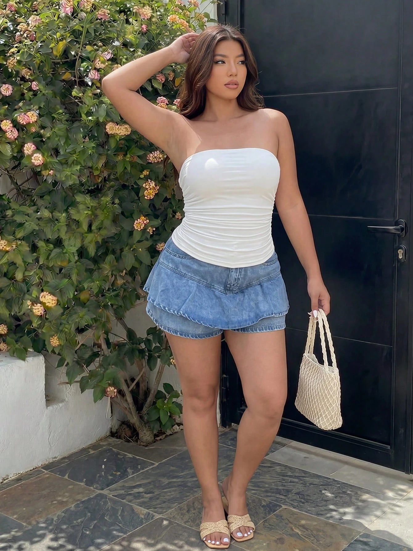 GalTyme Plus Size Plain Pencil Fit Strapless Top With Pleats