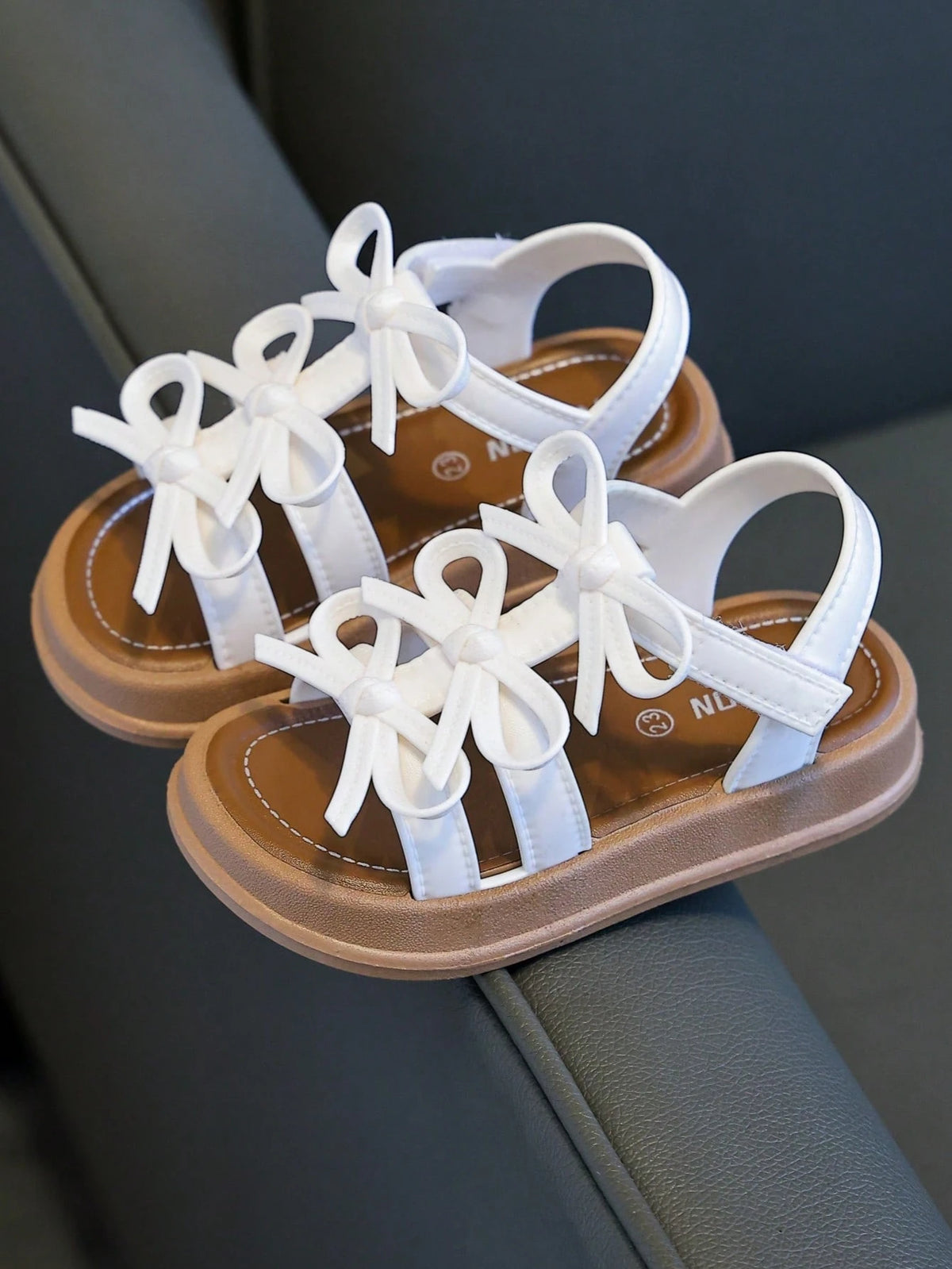 Girls' Sandals Beach Shoes Spring Summer New Sweet Bow Fashion Versatile Indoor Soft Sole Comfortable