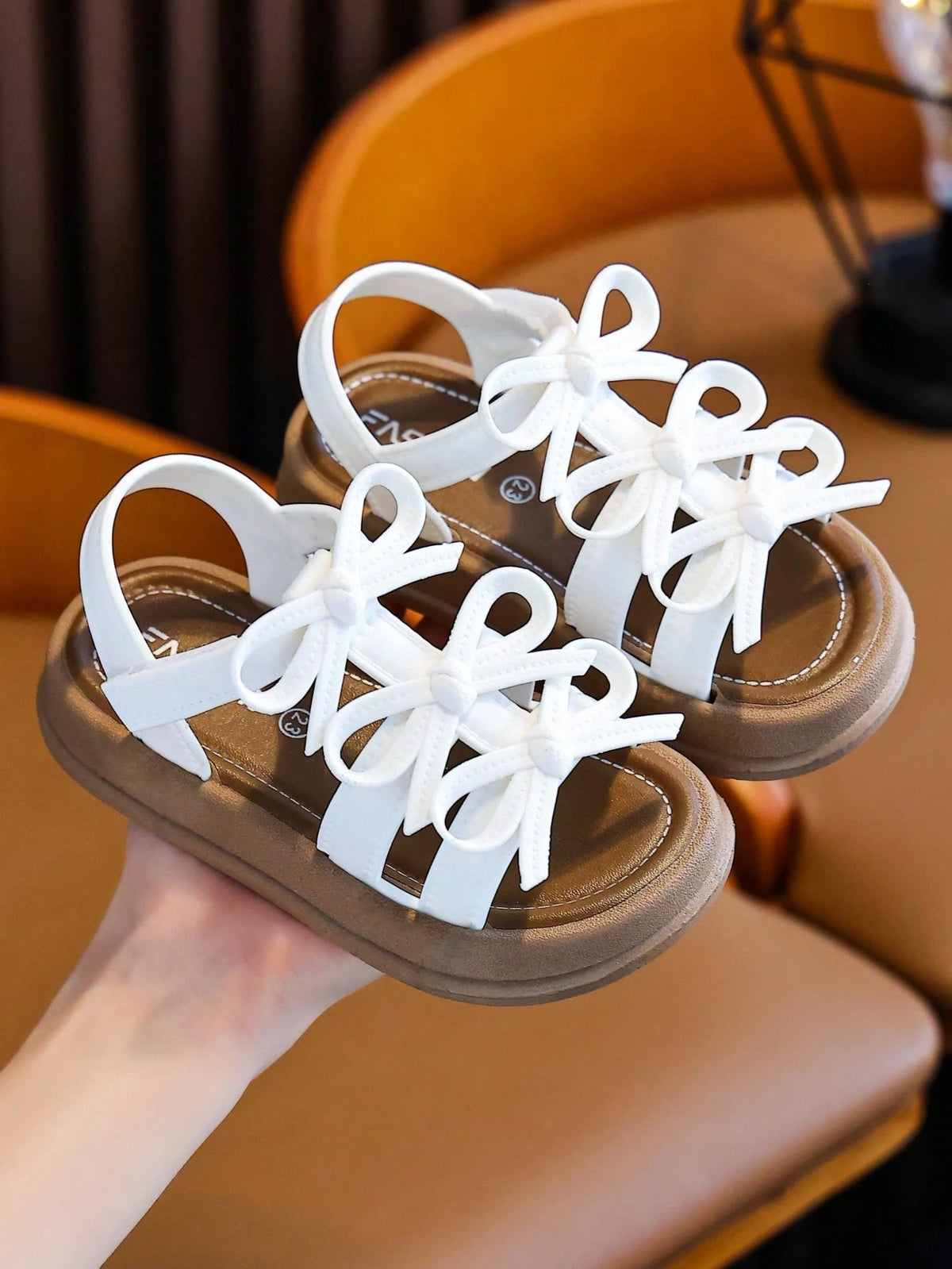 Girls' Sandals Beach Shoes Spring Summer New Sweet Bow Fashion Versatile Indoor Soft Sole Comfortable