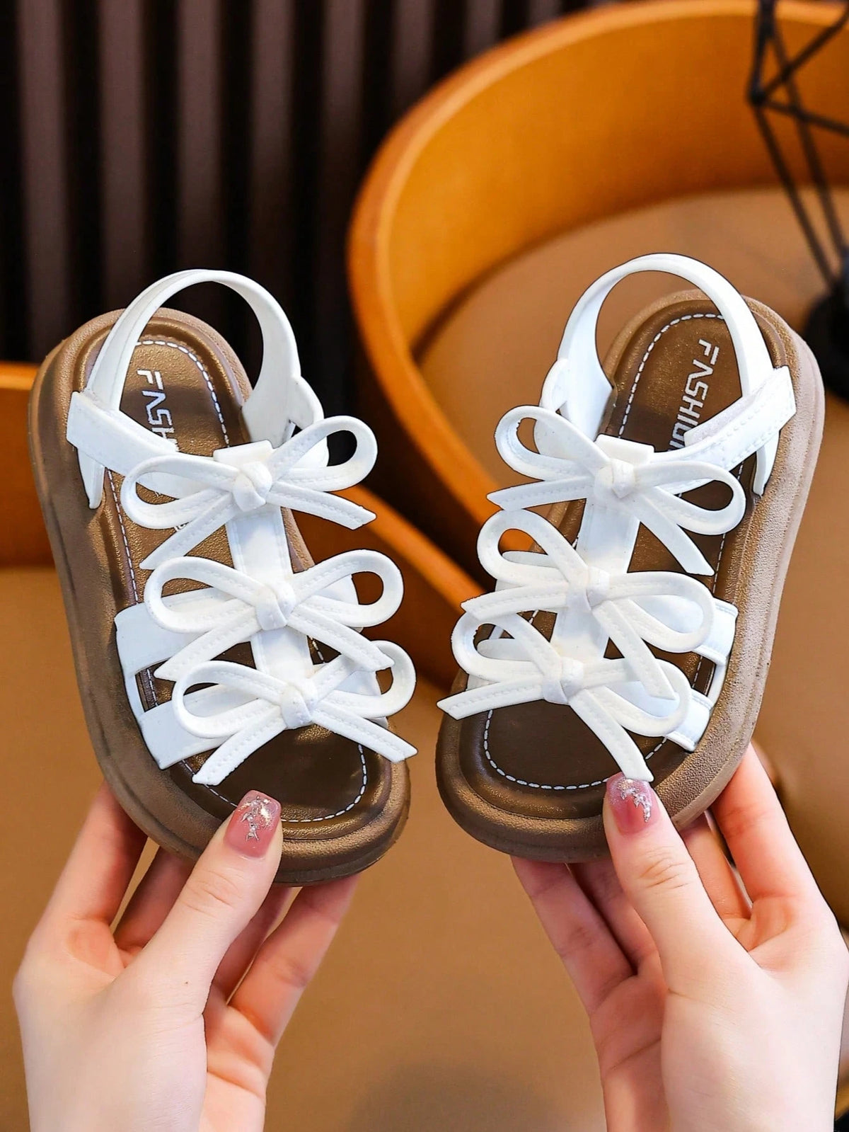 Girls' Sandals Beach Shoes Spring Summer New Sweet Bow Fashion Versatile Indoor Soft Sole Comfortable