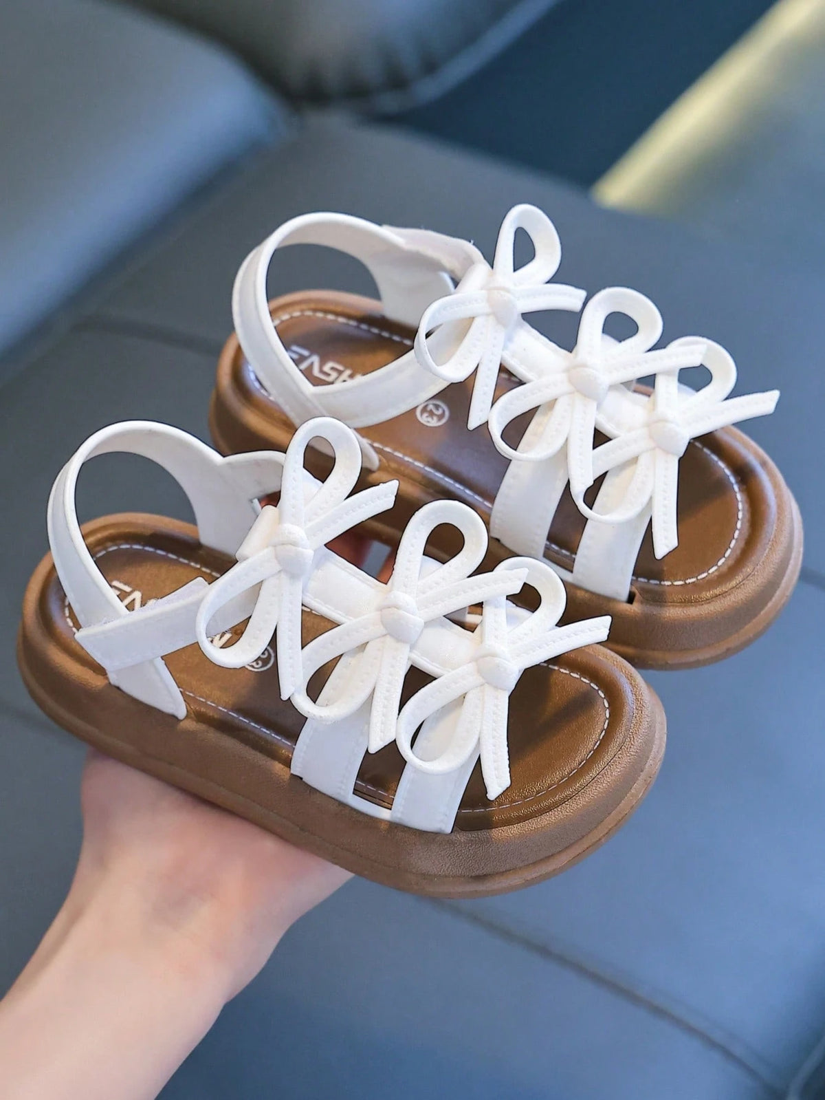 Girls' Sandals Beach Shoes Spring Summer New Sweet Bow Fashion Versatile Indoor Soft Sole Comfortable
