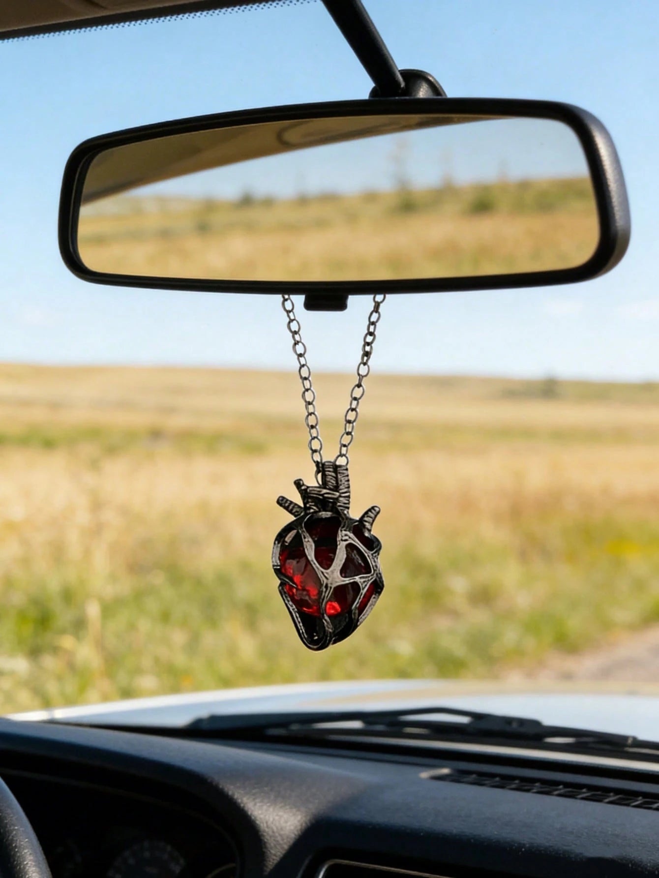 Gothic Style Heart-Shaped Car Pendant With Red & Blue Glass Core- Couple Necklace Charm, Romantic Valentine's Day Gift, Can Be Used As Rearview Mirror Decor And Fashion Accessory