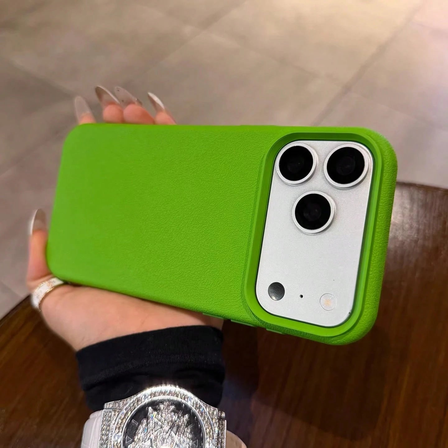 Green Minimalist High-Grade Leather Texture Phone Case Compatible With IPhone 17 Pro Max/17 Pro/17 Air/17/16 Pro Max/16 Pro/16/16 Plus/16e/15/15 Pro Max/15 Pro/15 Plus/11/12/13/14 Pro Max/XS/XR/11 Pro