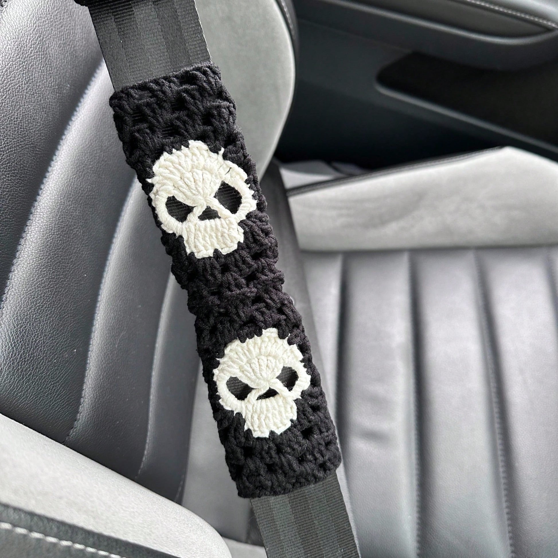 Handmade Crochet Skull Granny Square Car Steering Wheel Covers Universal 14-15 Inch For Women And Men