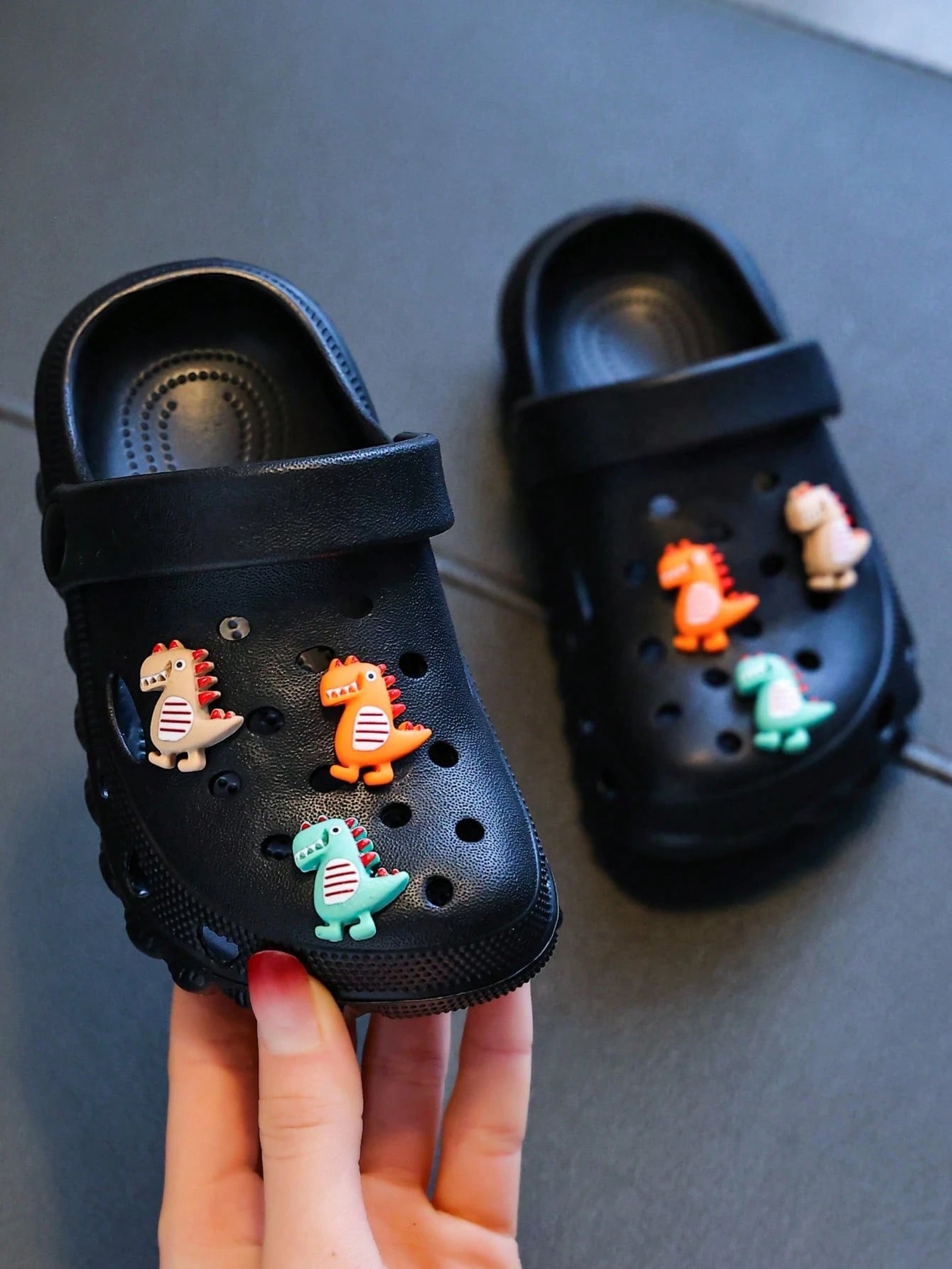Infant Hollow Clogs Spring/Summer New Minimalist Versatile Hollow Fashion 2-Way Wear Beach Clogs Soft Sole Comfortable