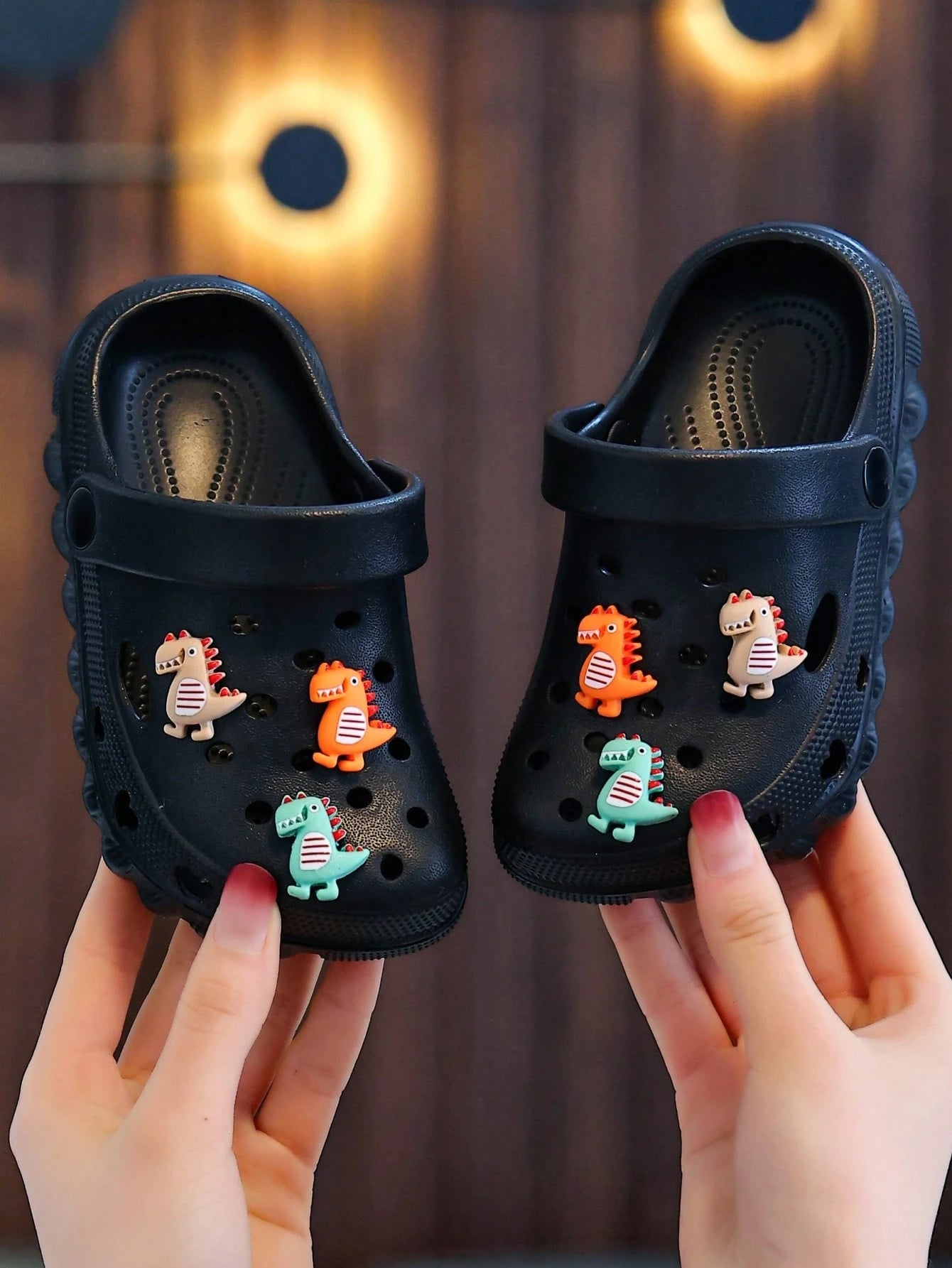 Infant Hollow Clogs Spring/Summer New Minimalist Versatile Hollow Fashion 2-Way Wear Beach Clogs Soft Sole Comfortable
