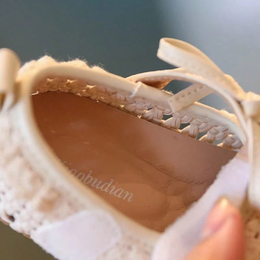 Infant/Toddler Girls' Crochet Lace Bow Decor Closed-Toe Princess Sandals, Breathable Soft Bottom Flat Shoes Suitable For Summer
