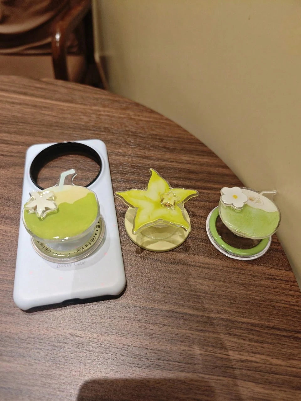 Ins Summer Rotating Apple Fruit MagSafe Magnetic Phone Stand With Telescopic Airbag Holder