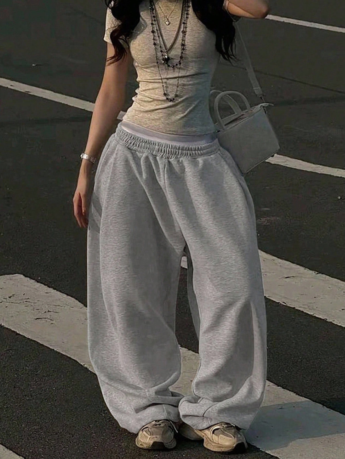 IslaSuriya Women's Loose Elastic Waist Casual Street Sweatpants