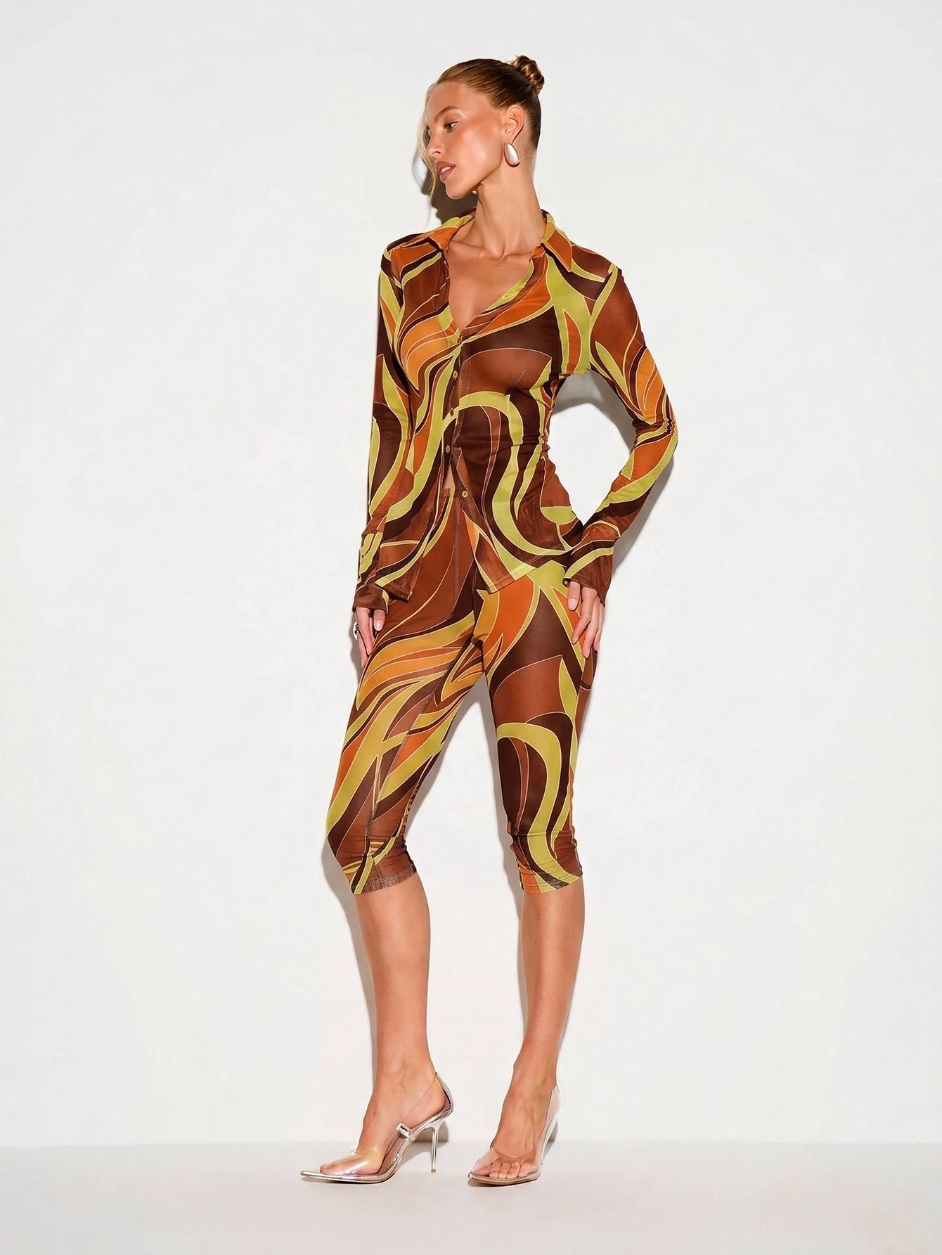 KIZN Swirl Print High Rise Cropped Leggings With Stretchy Fit And Abstract Purple Grey Pattern For Casual Summer Wear
