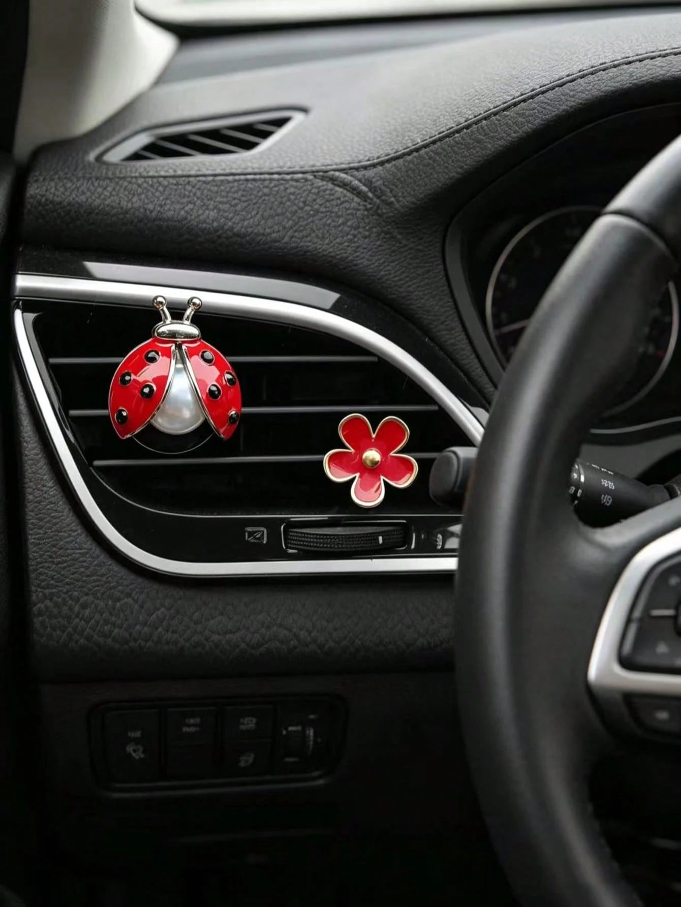 Ladybug Flower Car Air Vent Clip Aromatherapy, Cute Insect Car Interior Decoration, Red Ladybug Flower Car Air Vent Clip, Car Interior Decoration