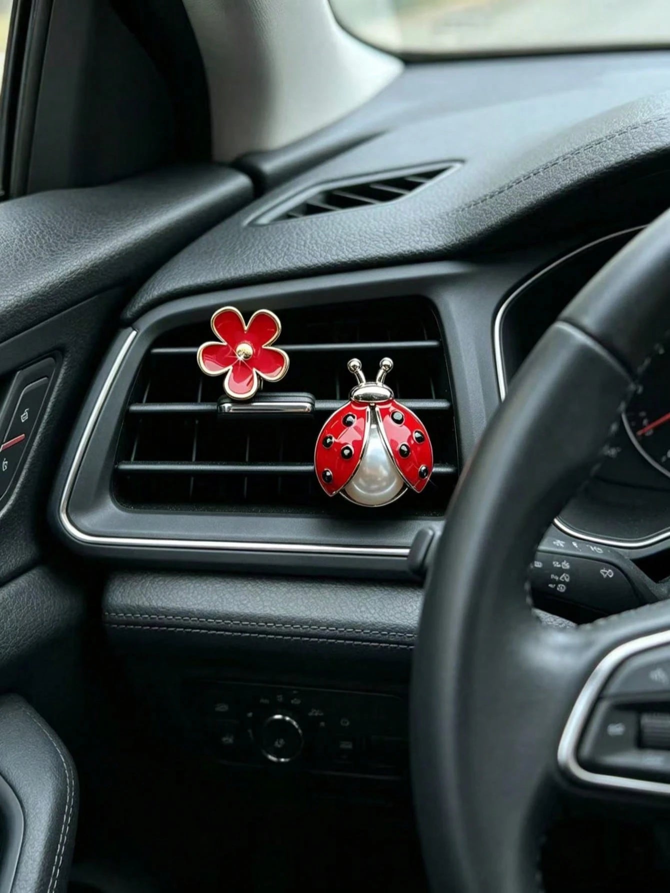 Ladybug Flower Car Air Vent Clip Aromatherapy, Cute Insect Car Interior Decoration, Red Ladybug Flower Car Air Vent Clip, Car Interior Decoration