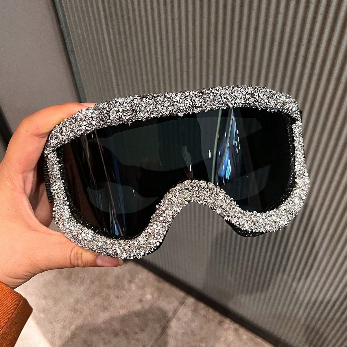 Luxury Rhinestone Goggles Mountain Climbing Sandproof Dustproof Cycling Glasses Large Frame Sponge Silicone Ski Goggles