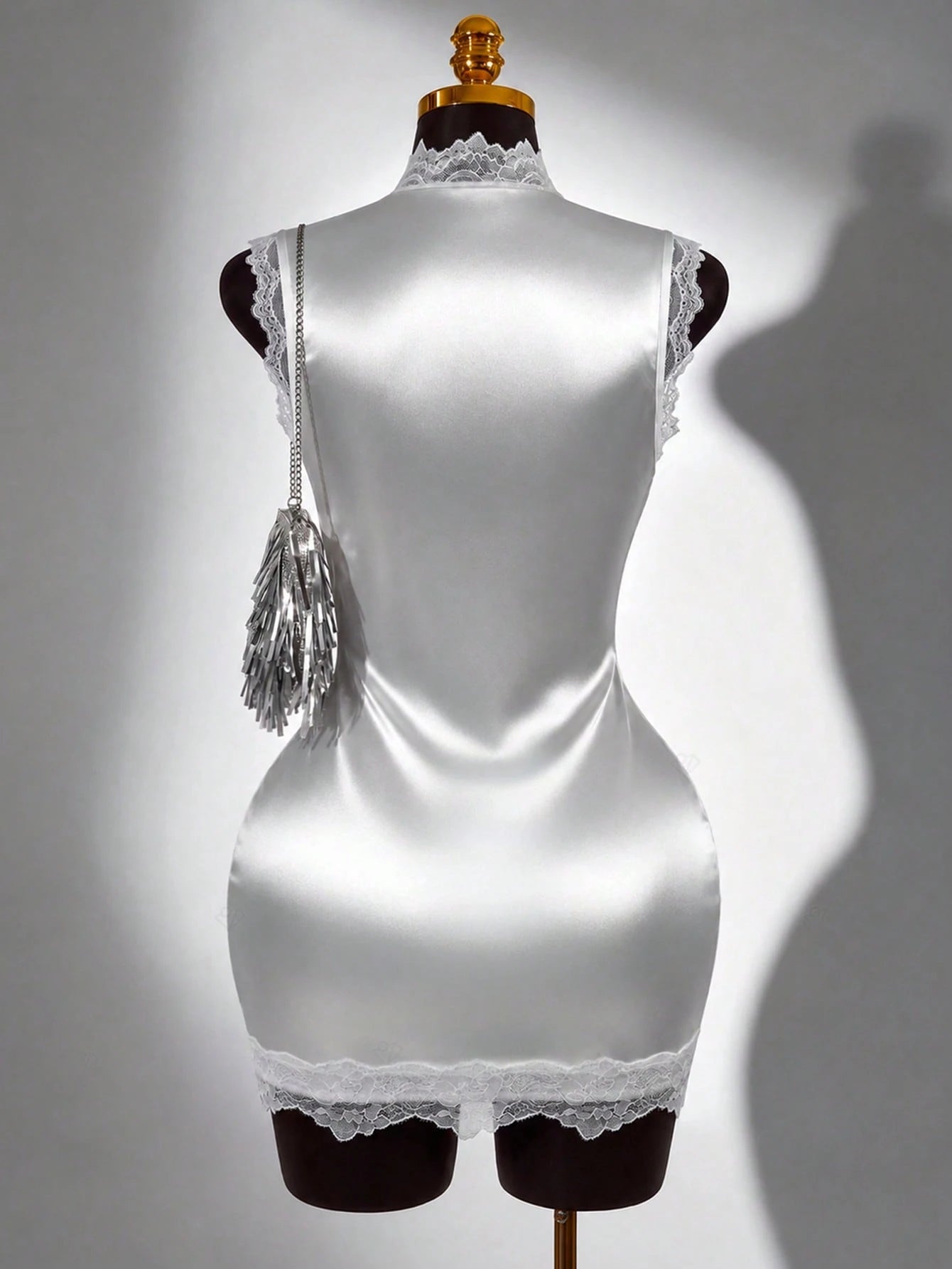 Lyxana 2026 New Summer White Lace Patchwork Dress, Stand Collar Sleeveless Asymmetric Neckline Lace Trim Fitted Bodycon Mini Dress, Minimalist Sexy Style, Suitable For Date, Party, Semi-Formal Occasio